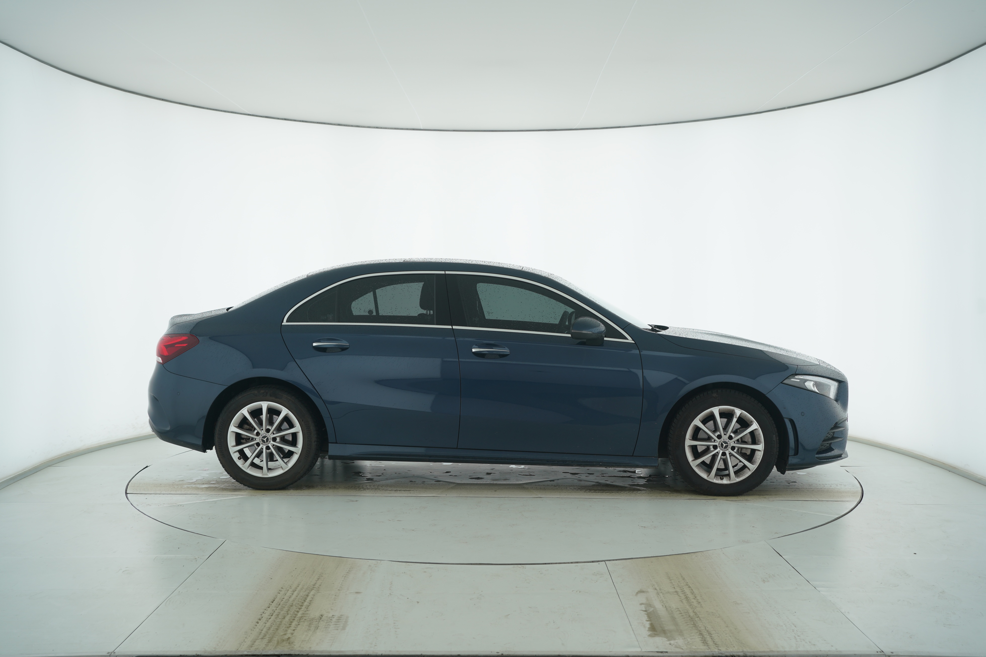 Mercedes Benz A-Class 2020 — фото 8