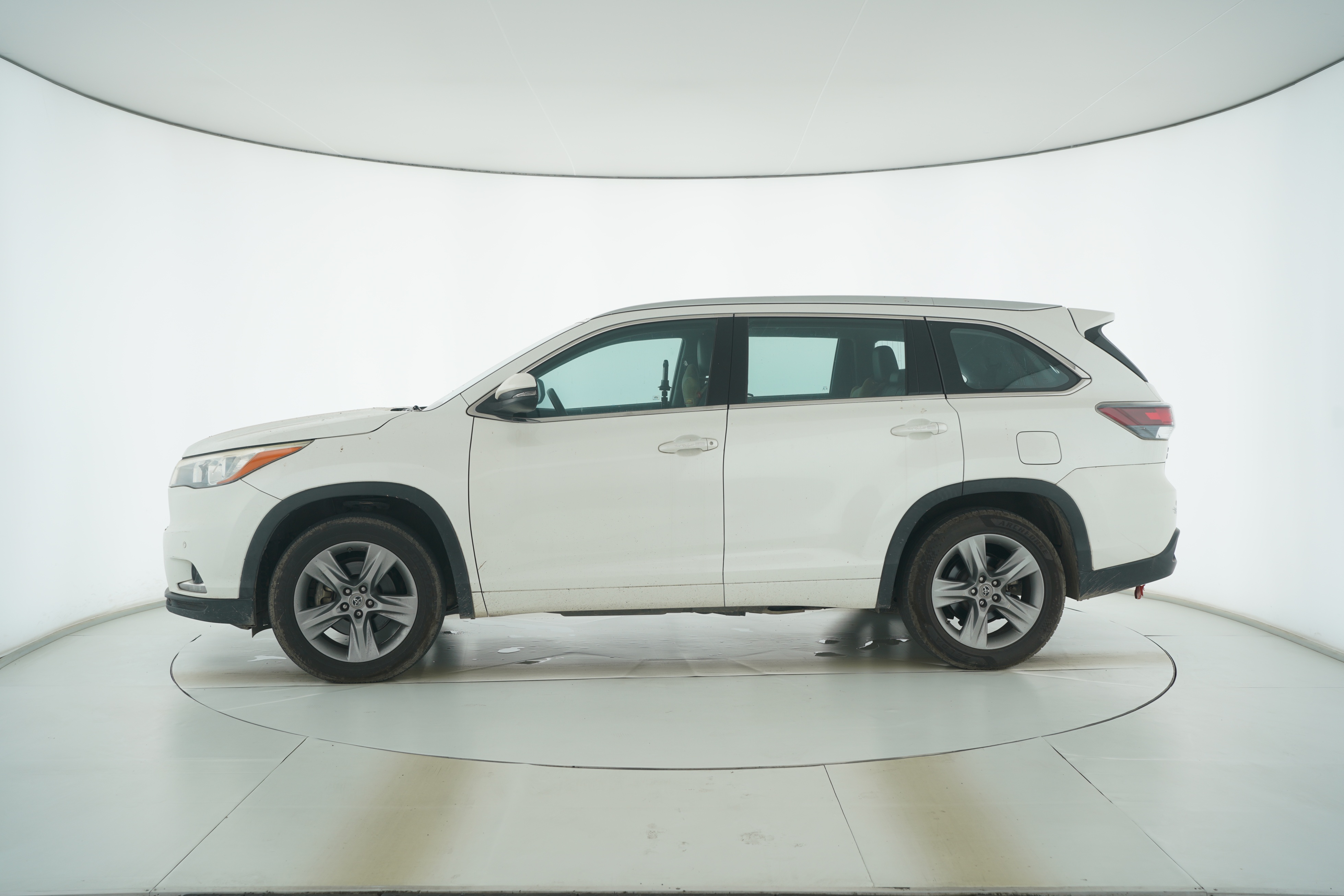 Toyota Highlander 2015 — фото 7