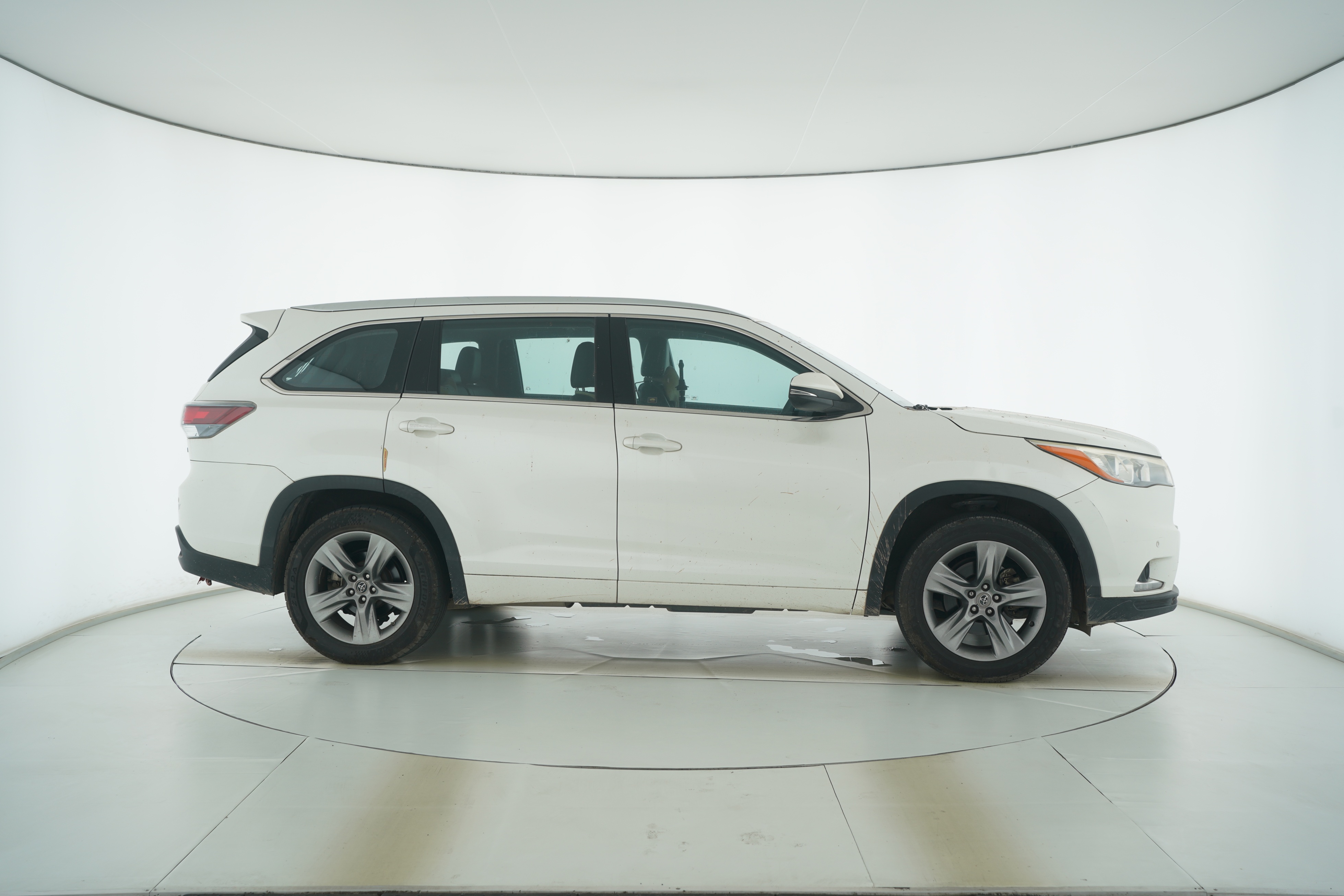 Toyota Highlander 2015 — фото 8