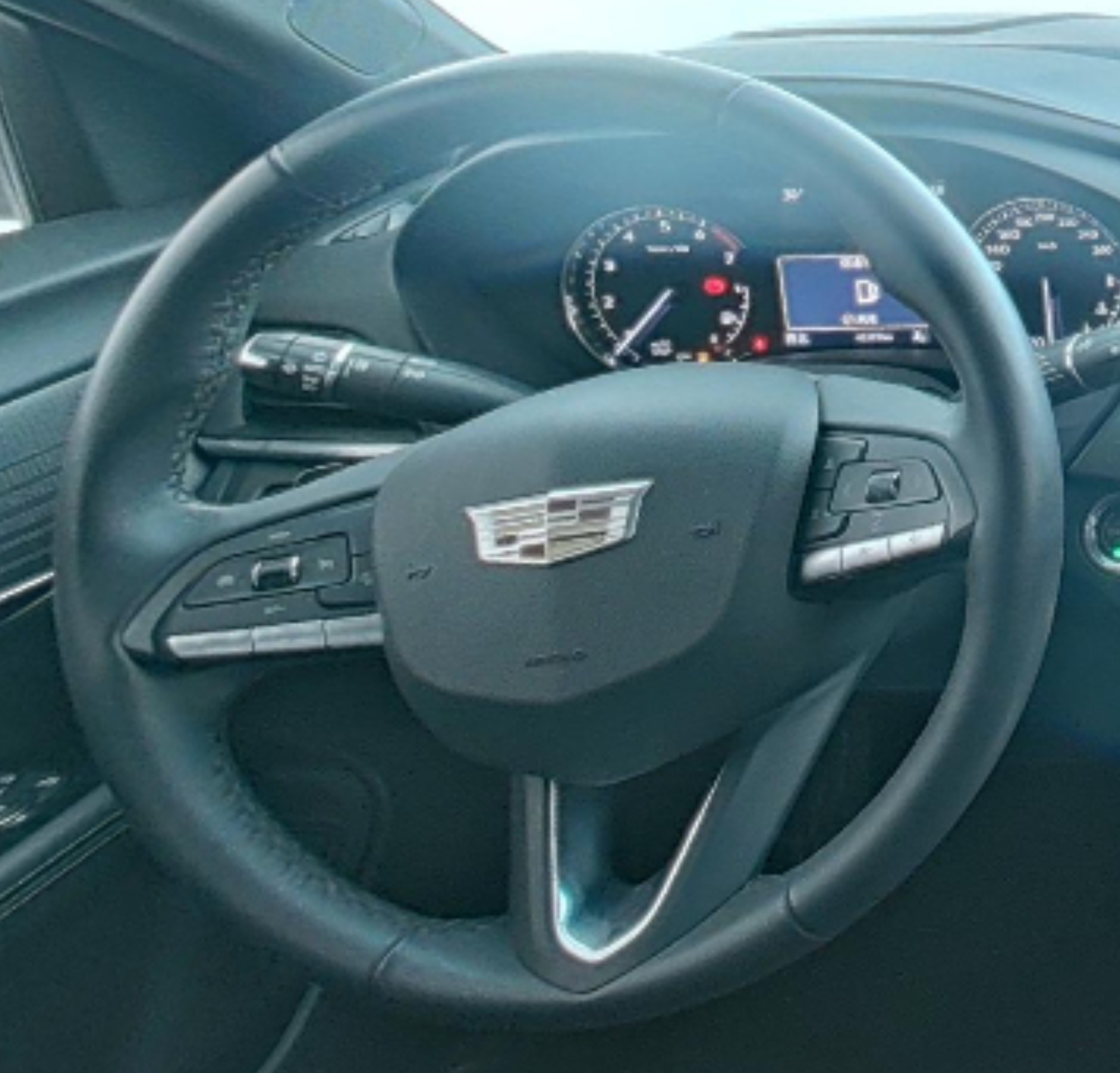 Cadillac CT4 2022 — фото 10