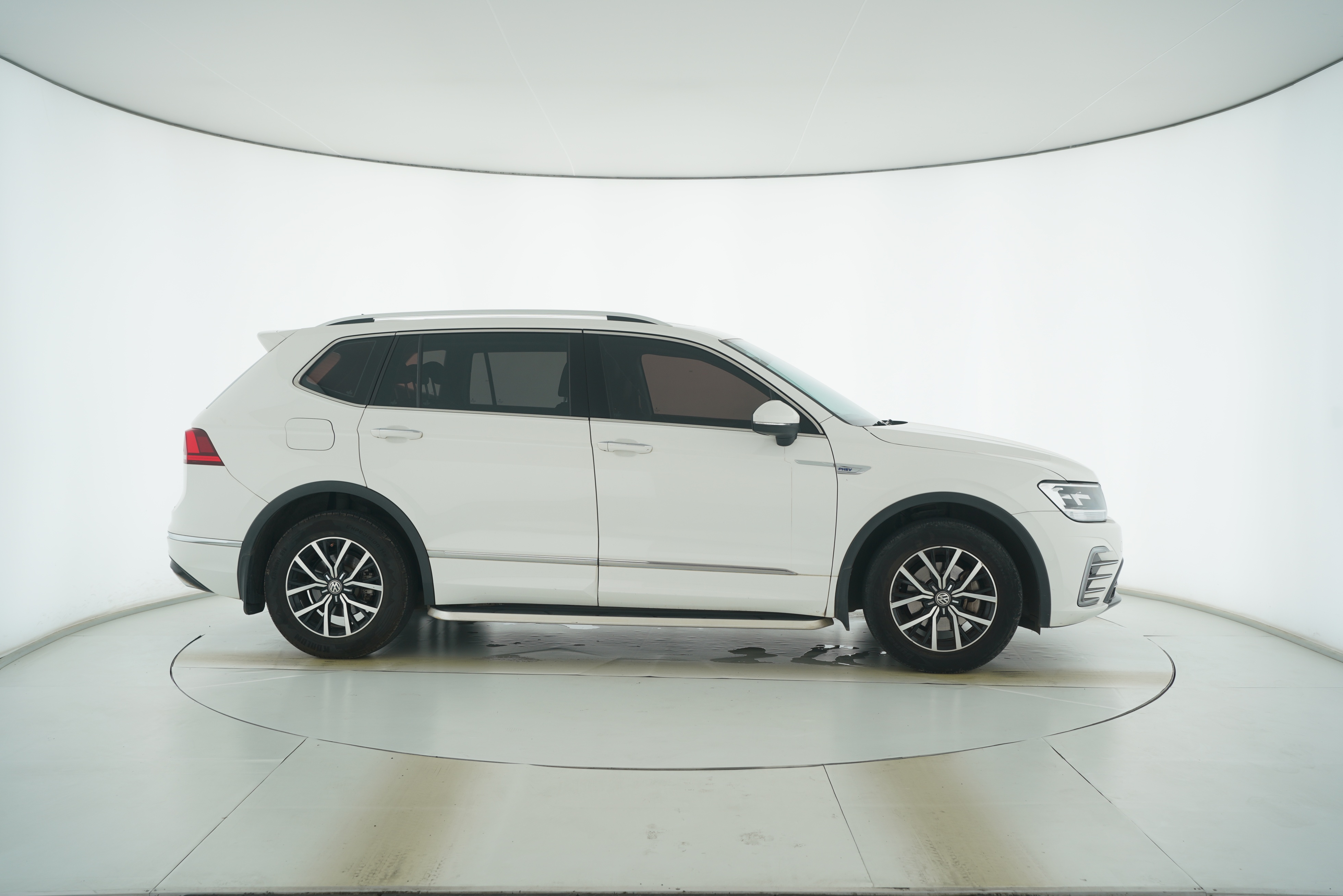 Volkswagen Tiguan L Plug-in Hybrid 2019 — фото 8