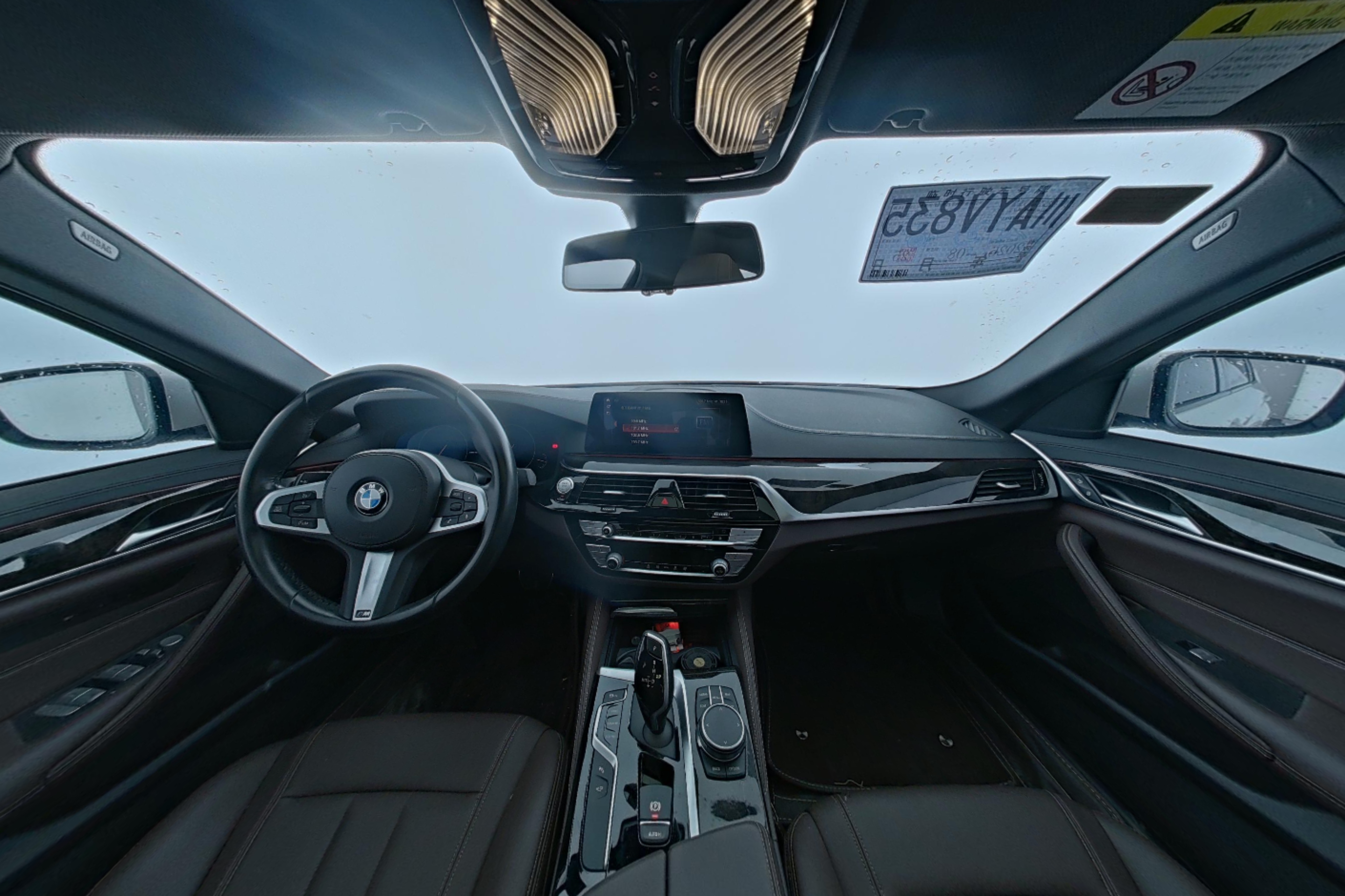 BMW 5 Series 2019 — фото 9