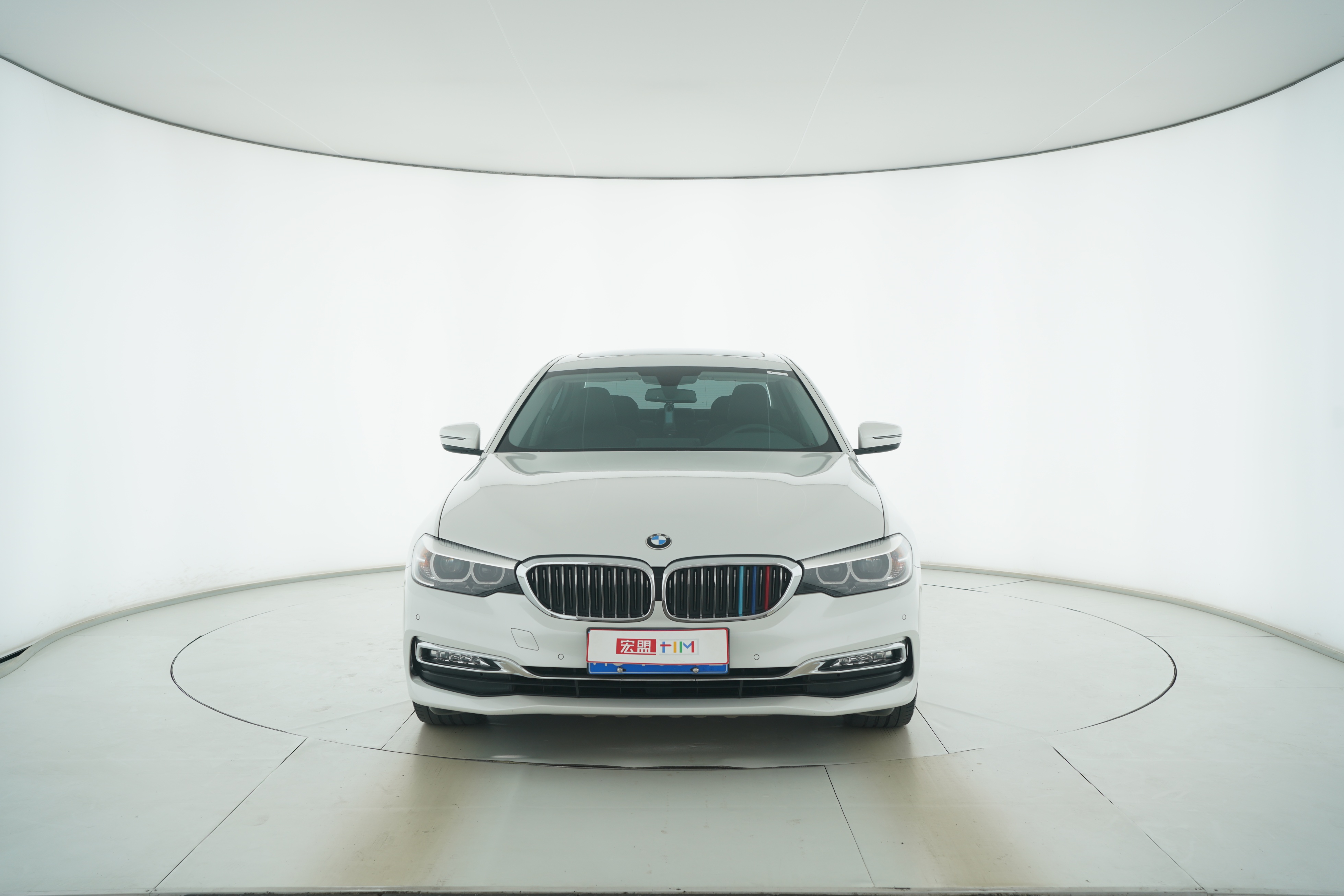BMW 5 Series 2018 — фото 5