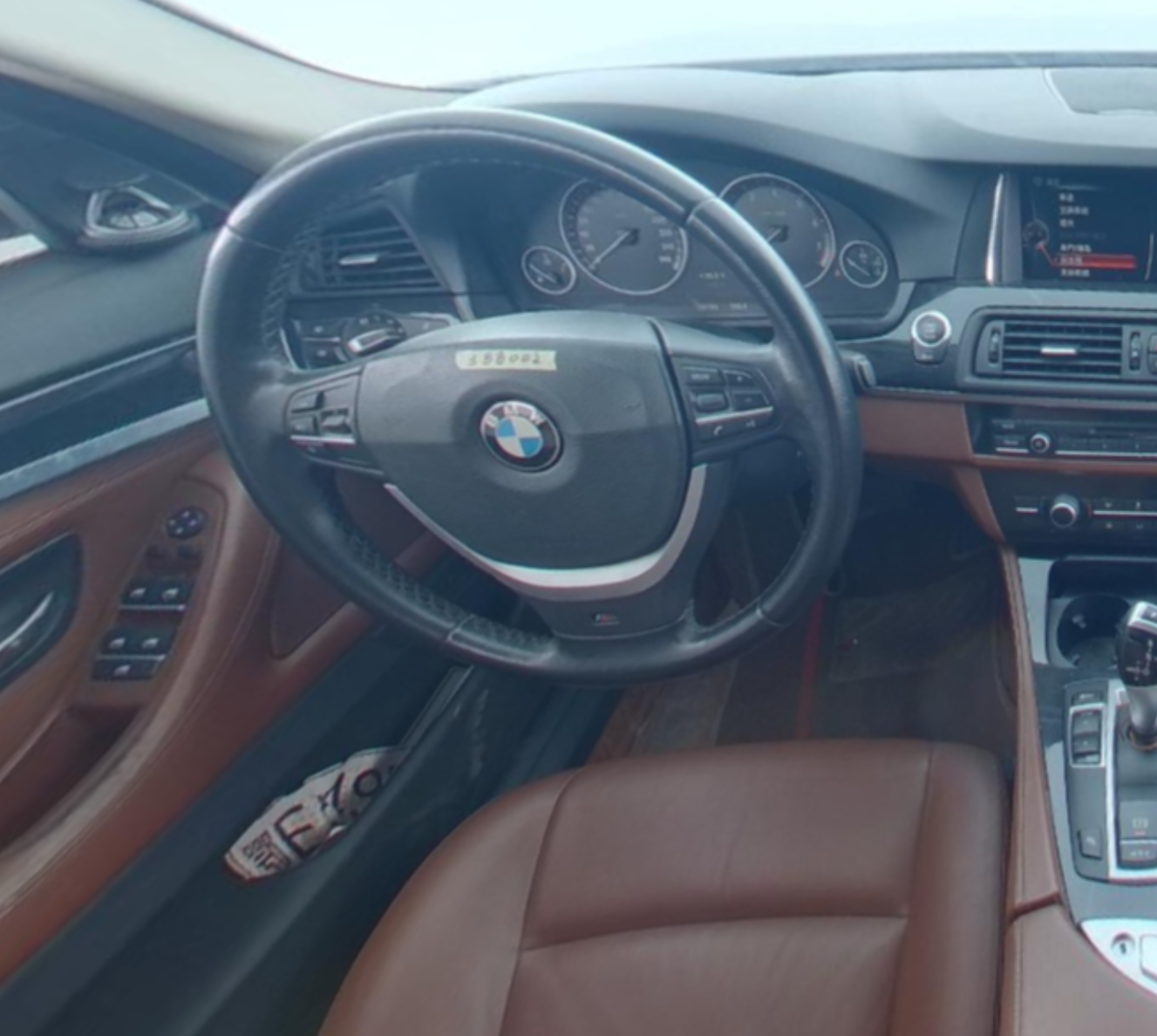 BMW 5 Series 2014 — фото 10