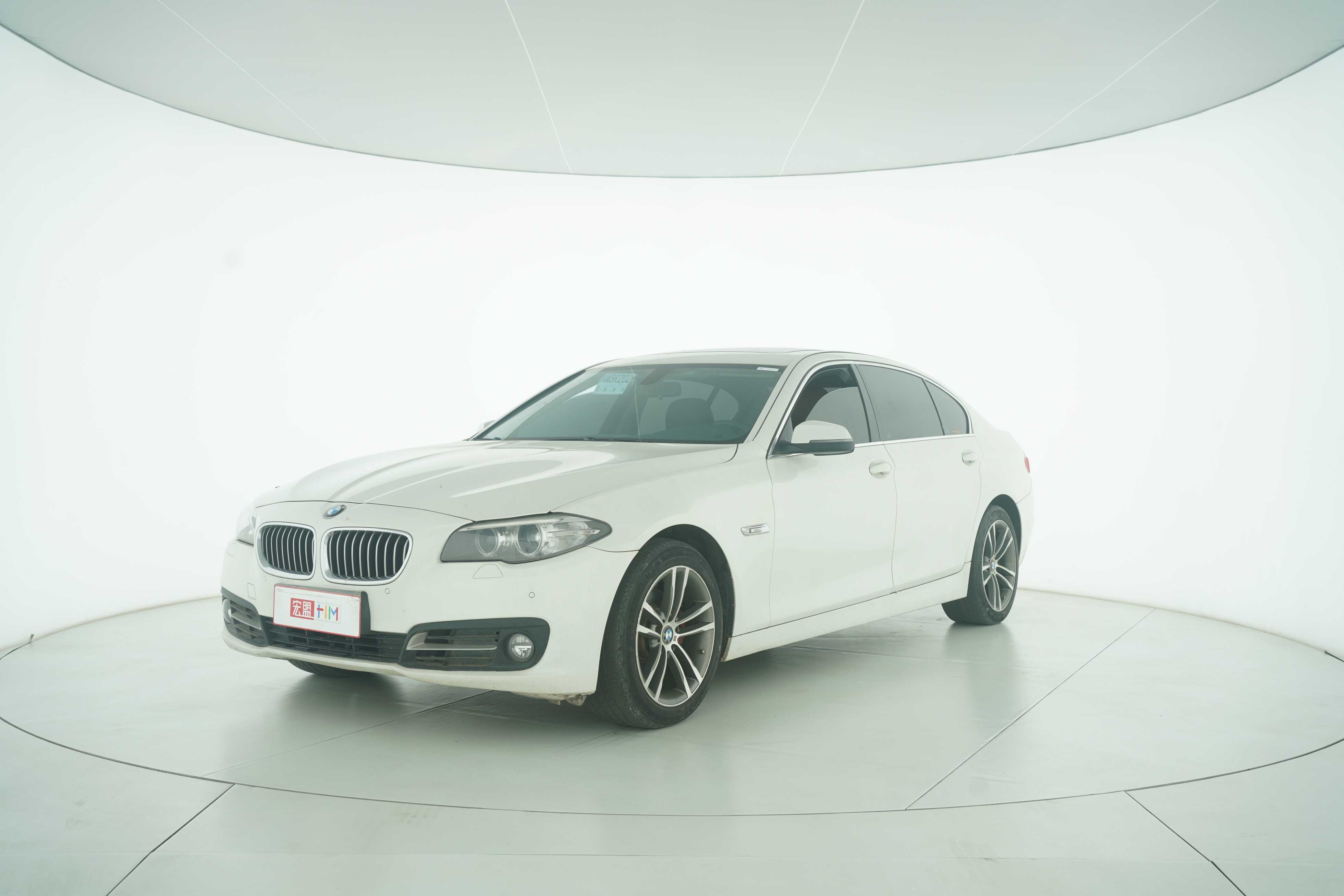 BMW 5 Series 2014 — фото 1