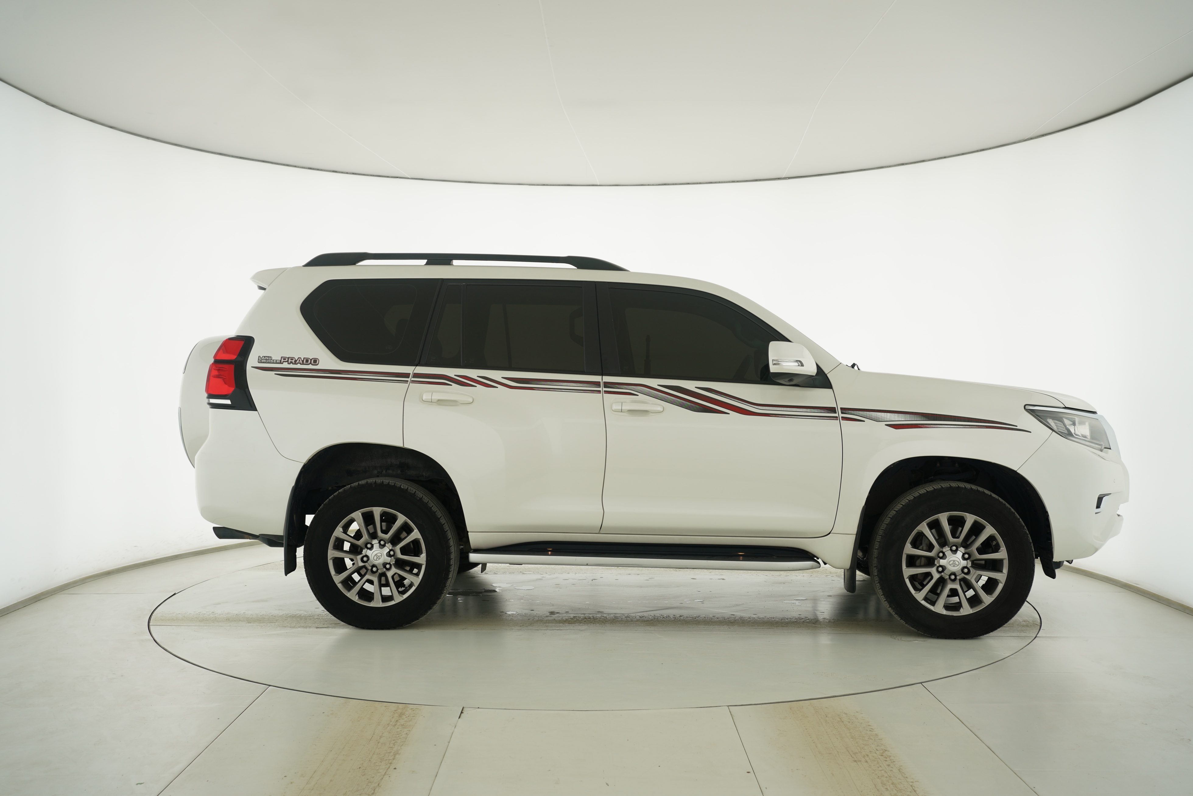 Toyota Prado 2018 — фото 8