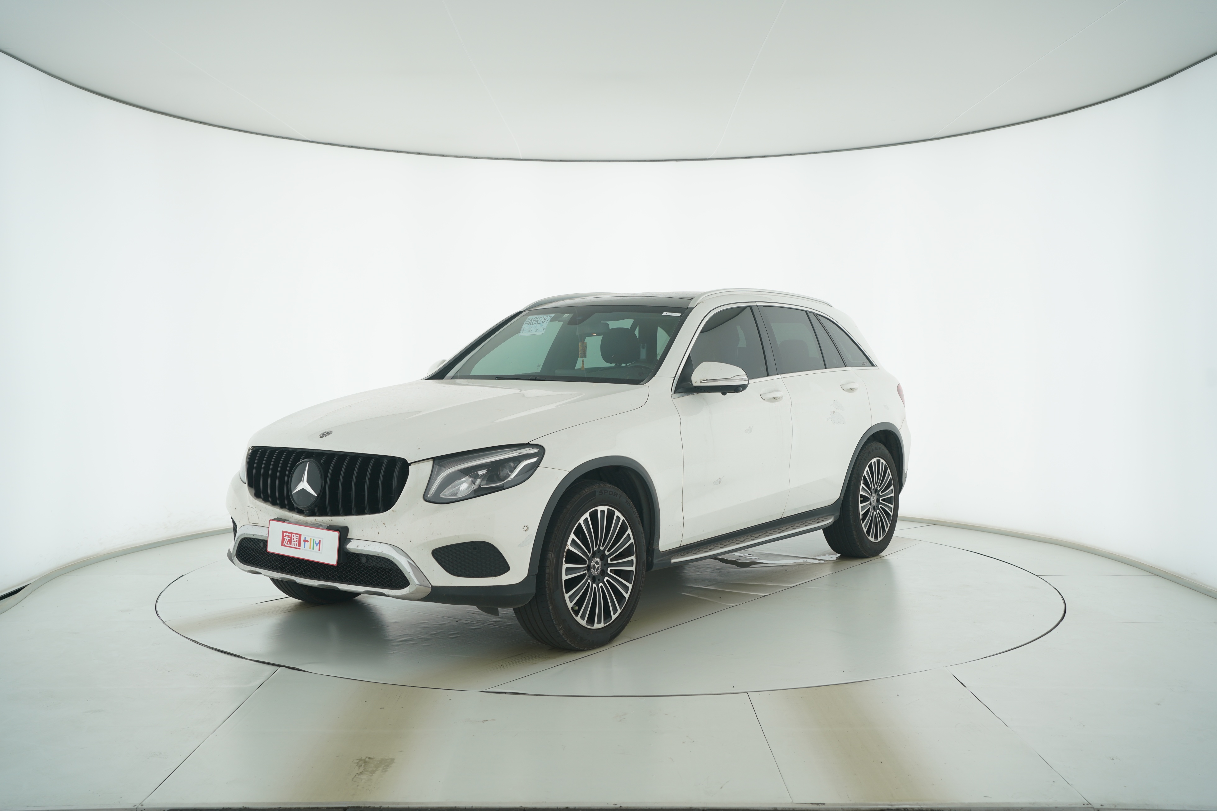 Mercedes Benz GLC 2018 — фото 1