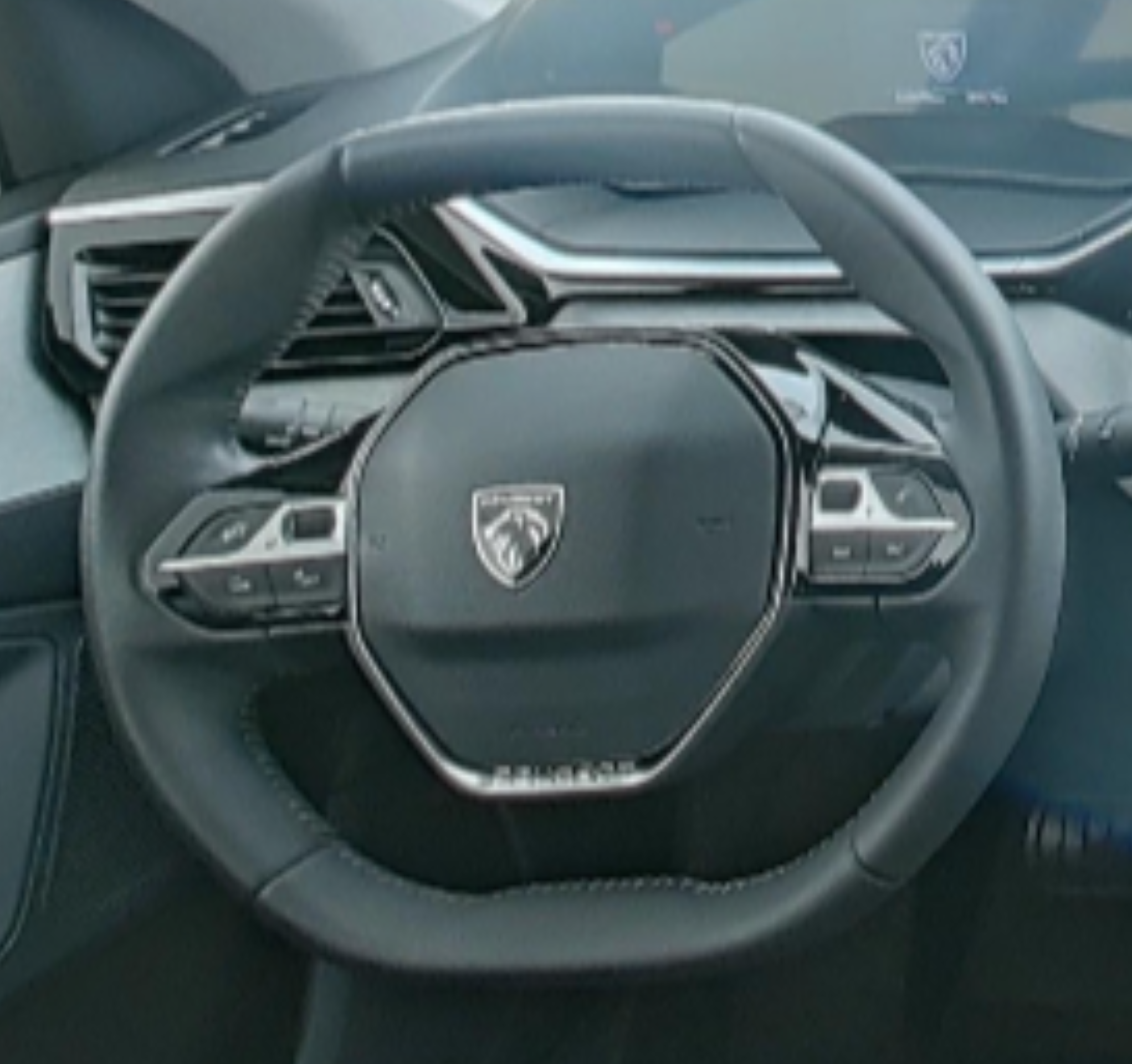 Peugeot 408 2022 — фото 10