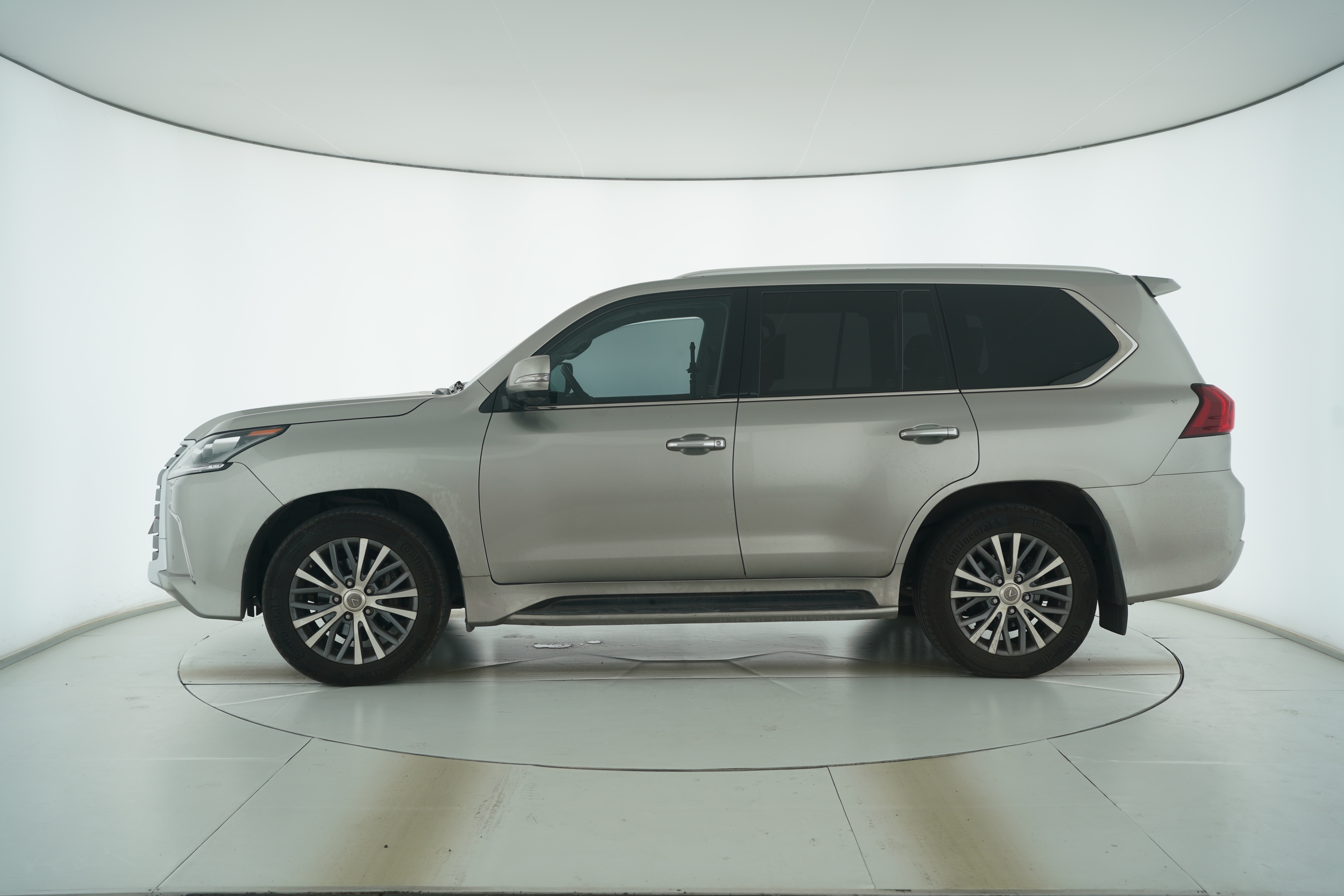 Lexus LX 2017 — фото 7