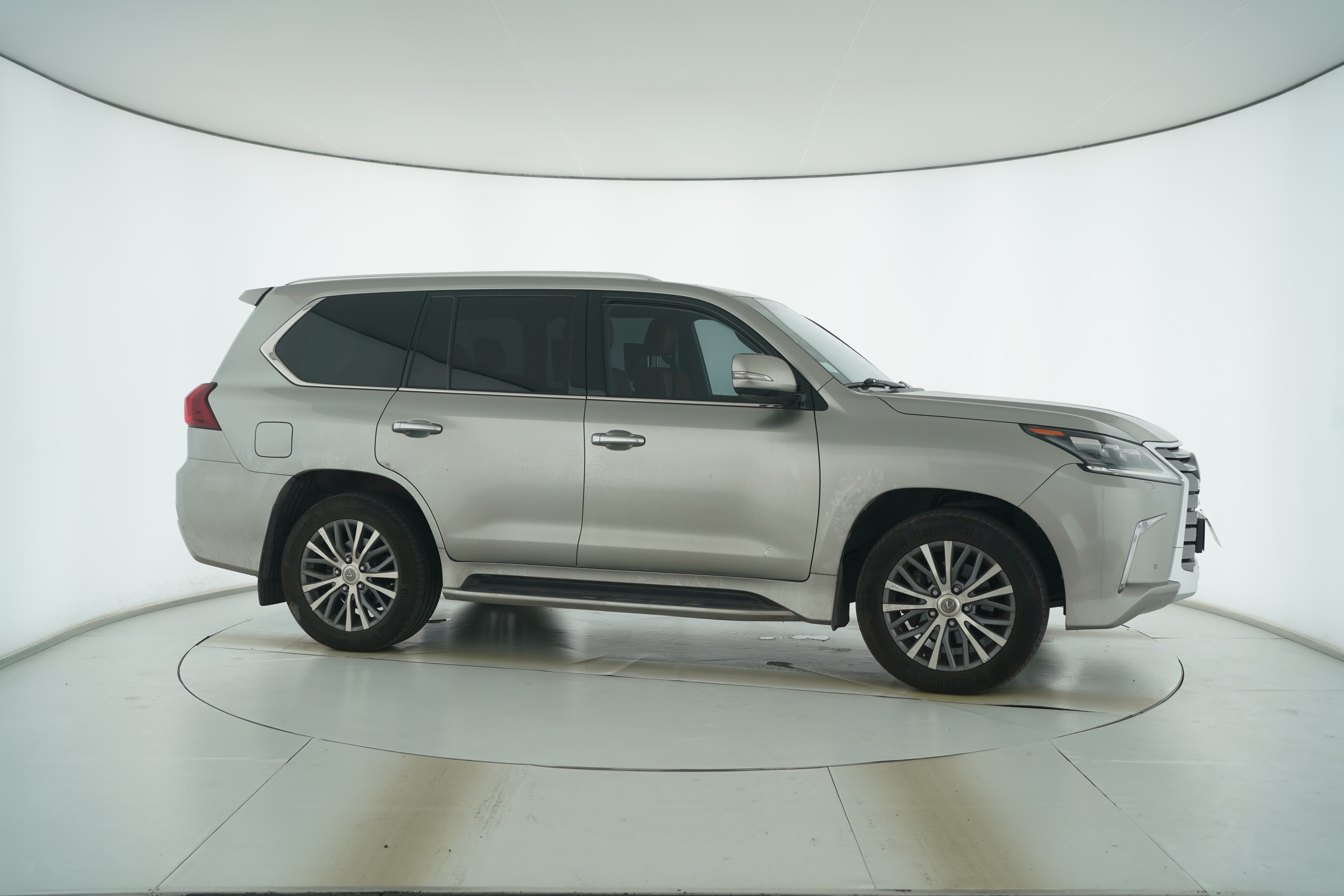 Lexus LX 2017 — фото 8