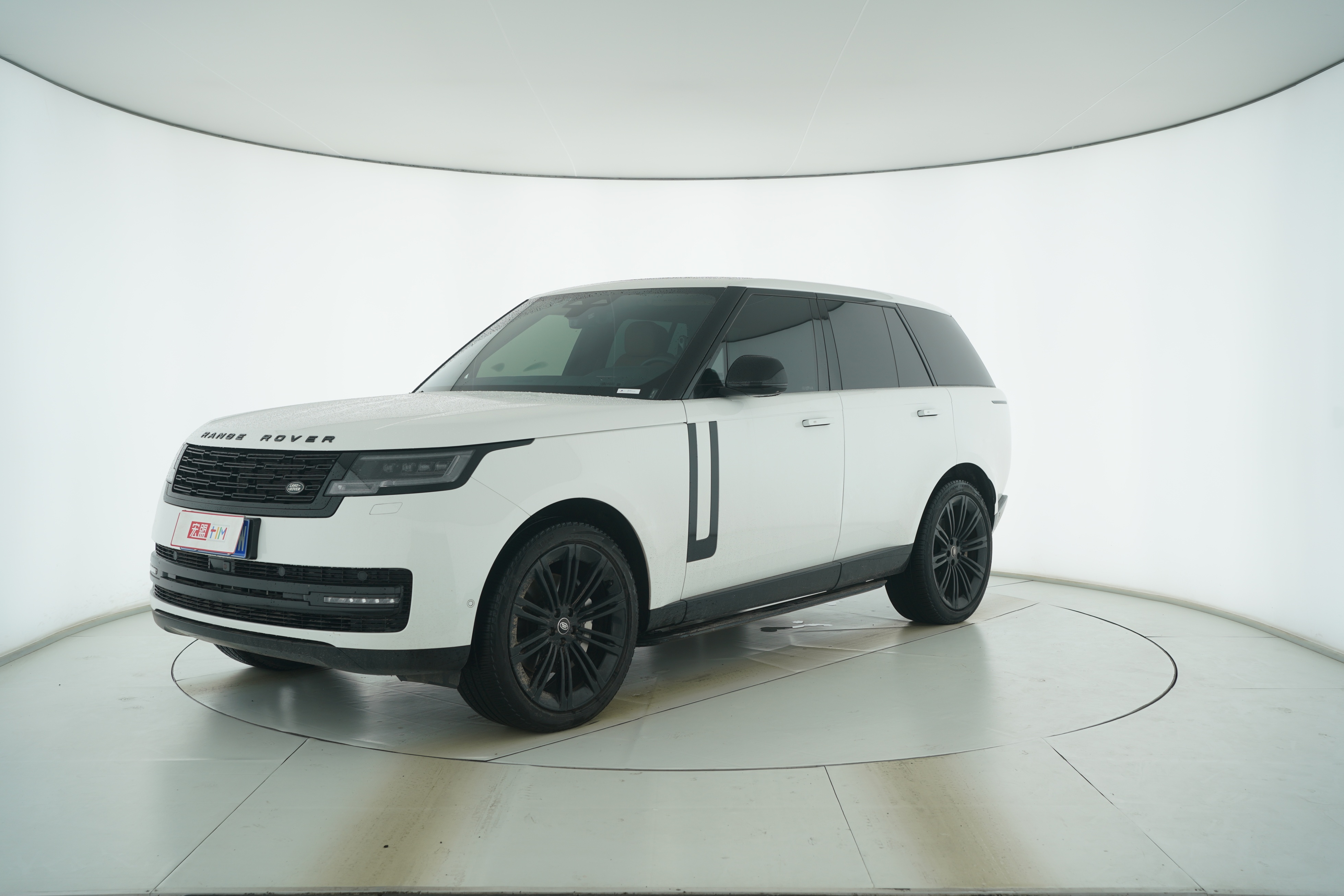 Land Rover Range Rover 2023 — фото 1