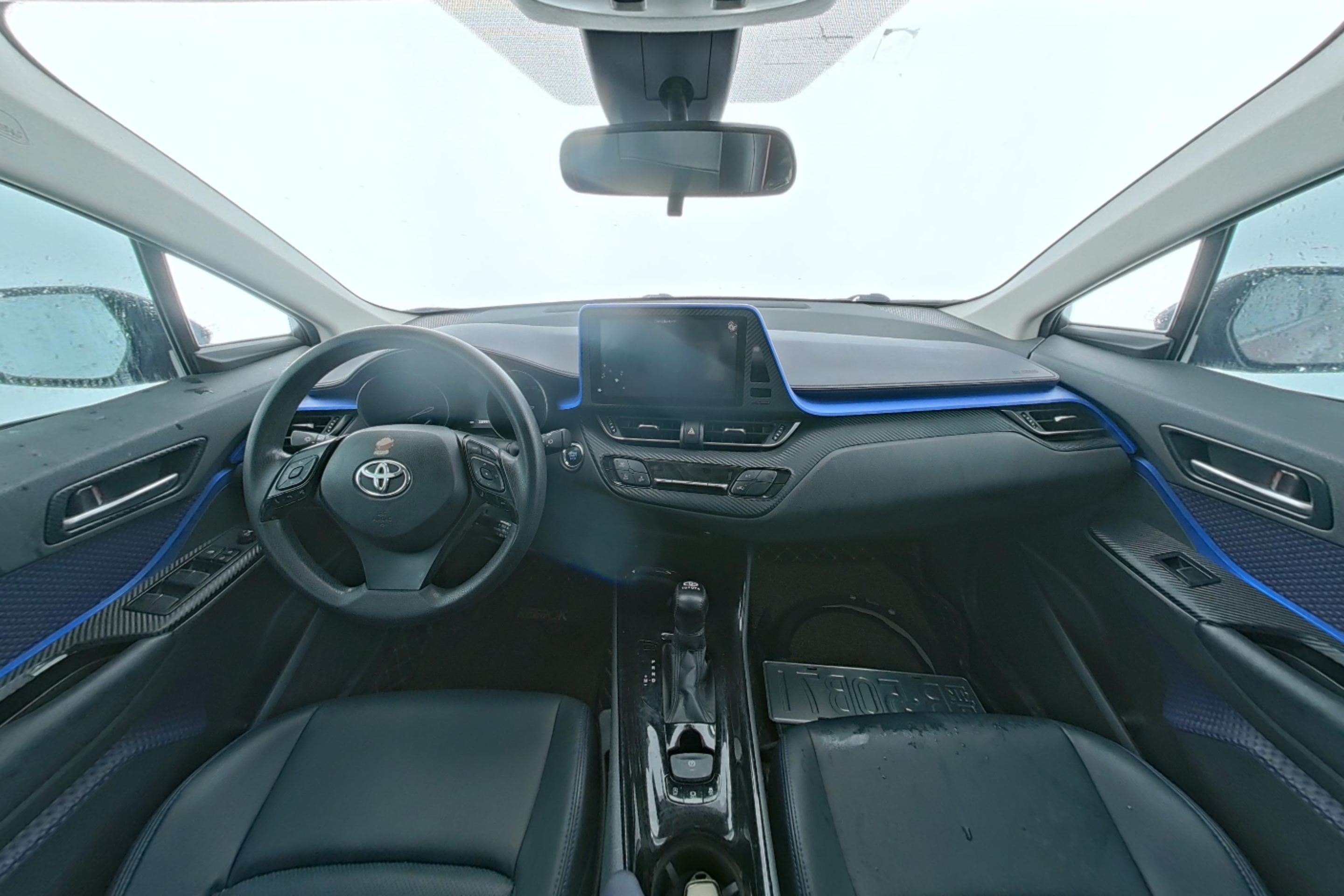 Toyota C-HR 2020 — фото 9