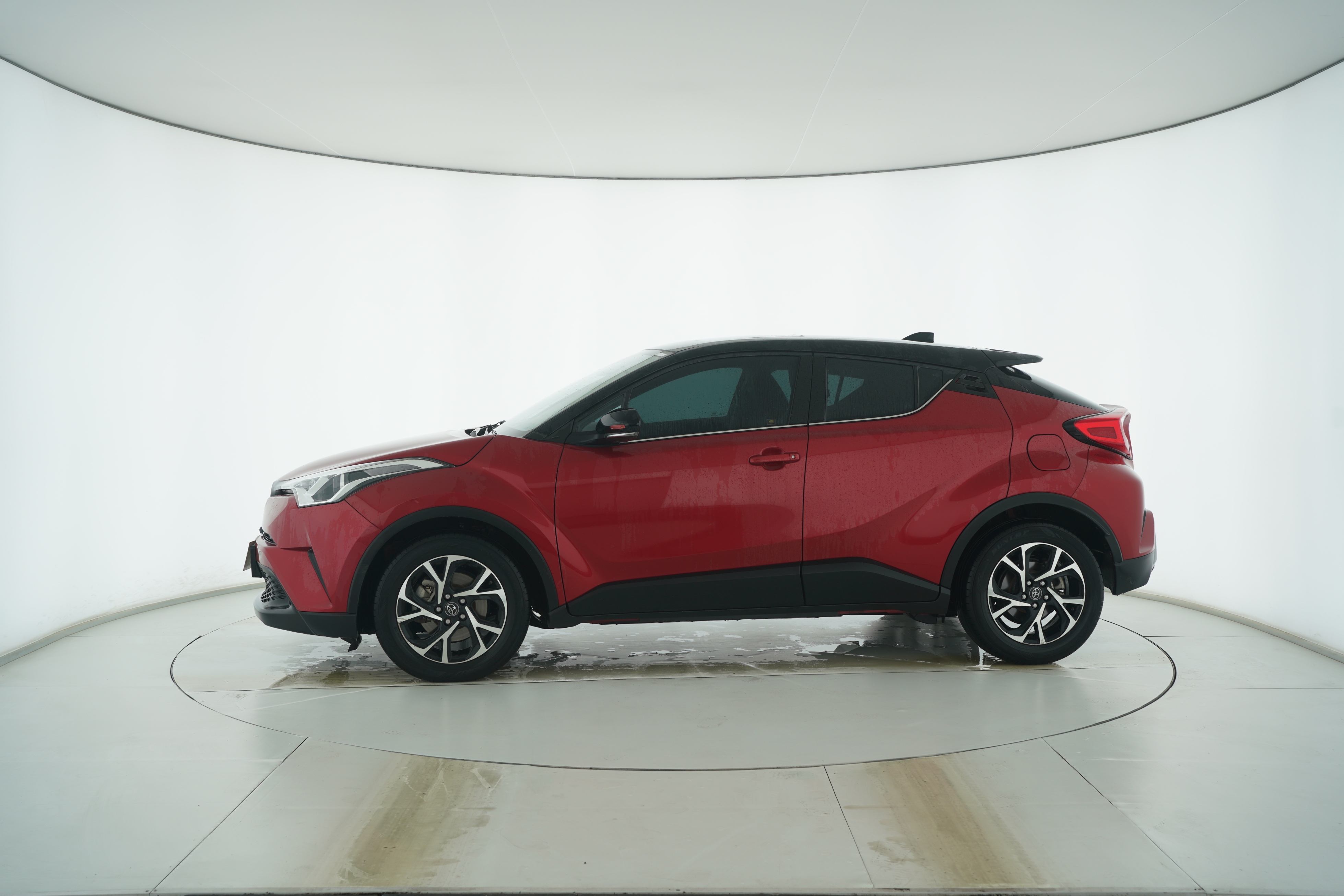 Toyota C-HR 2020 — фото 7