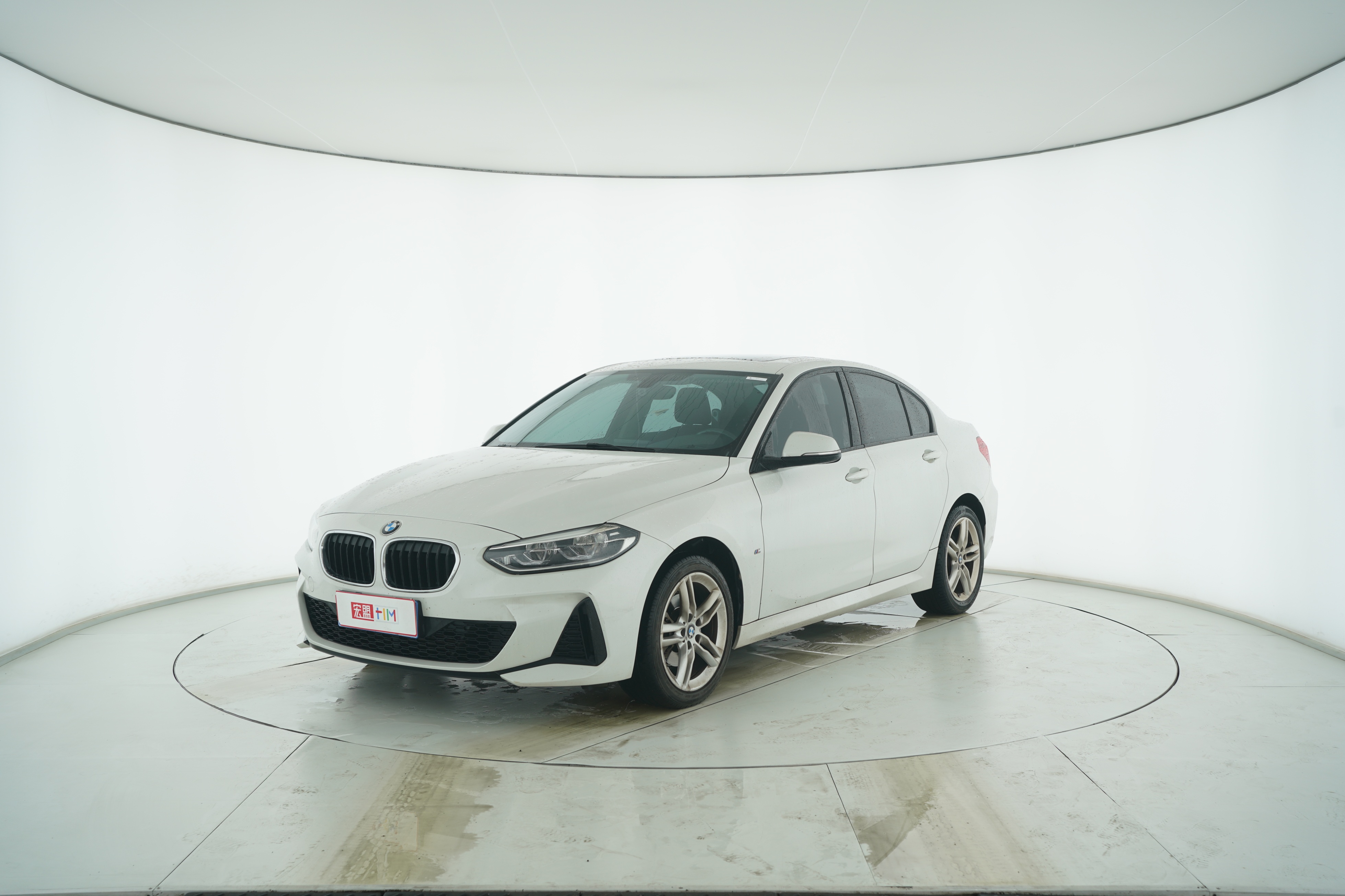 BMW 1 Series 2020 — фото 1