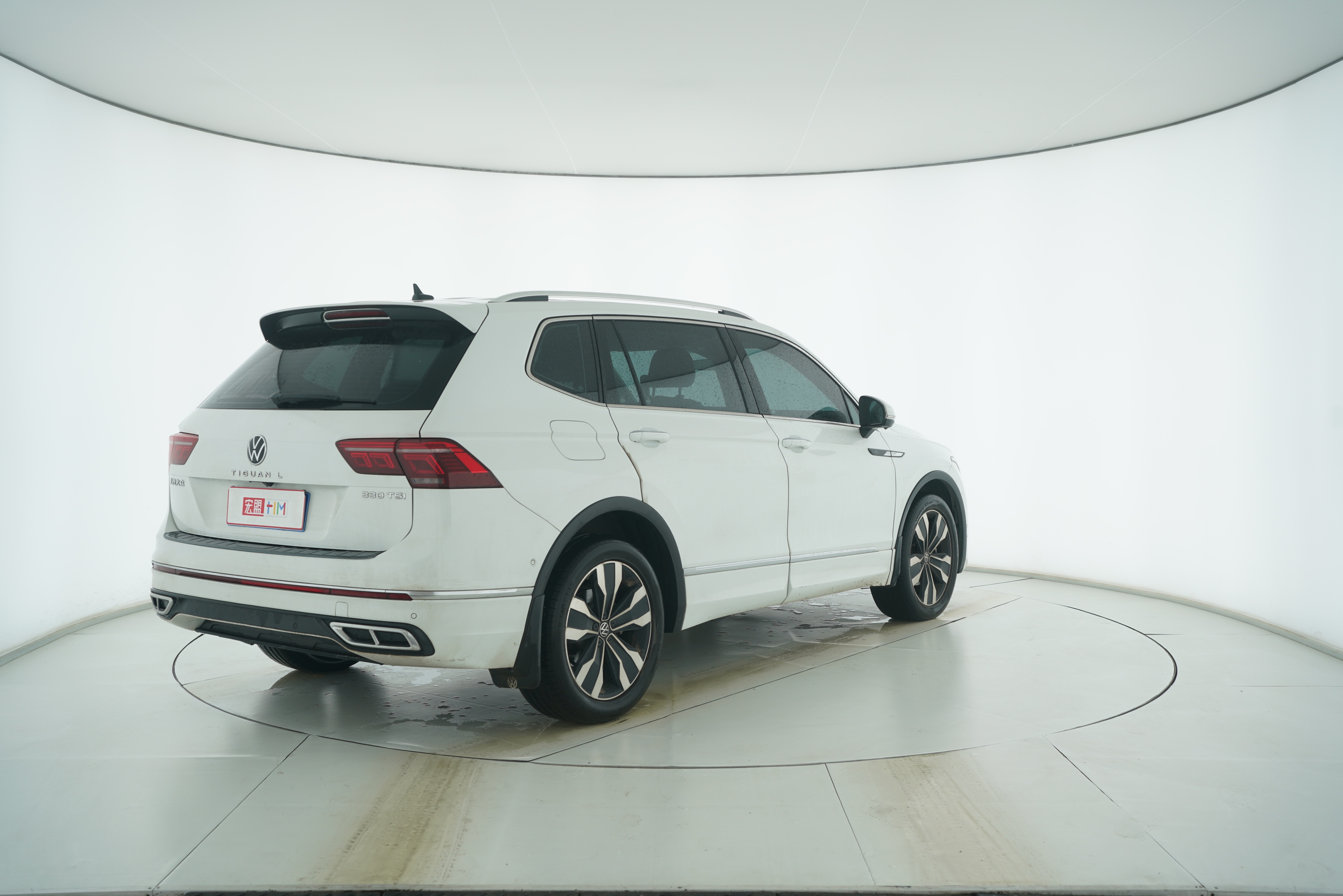 Volkswagen Tiguan L 2023 — фото 4