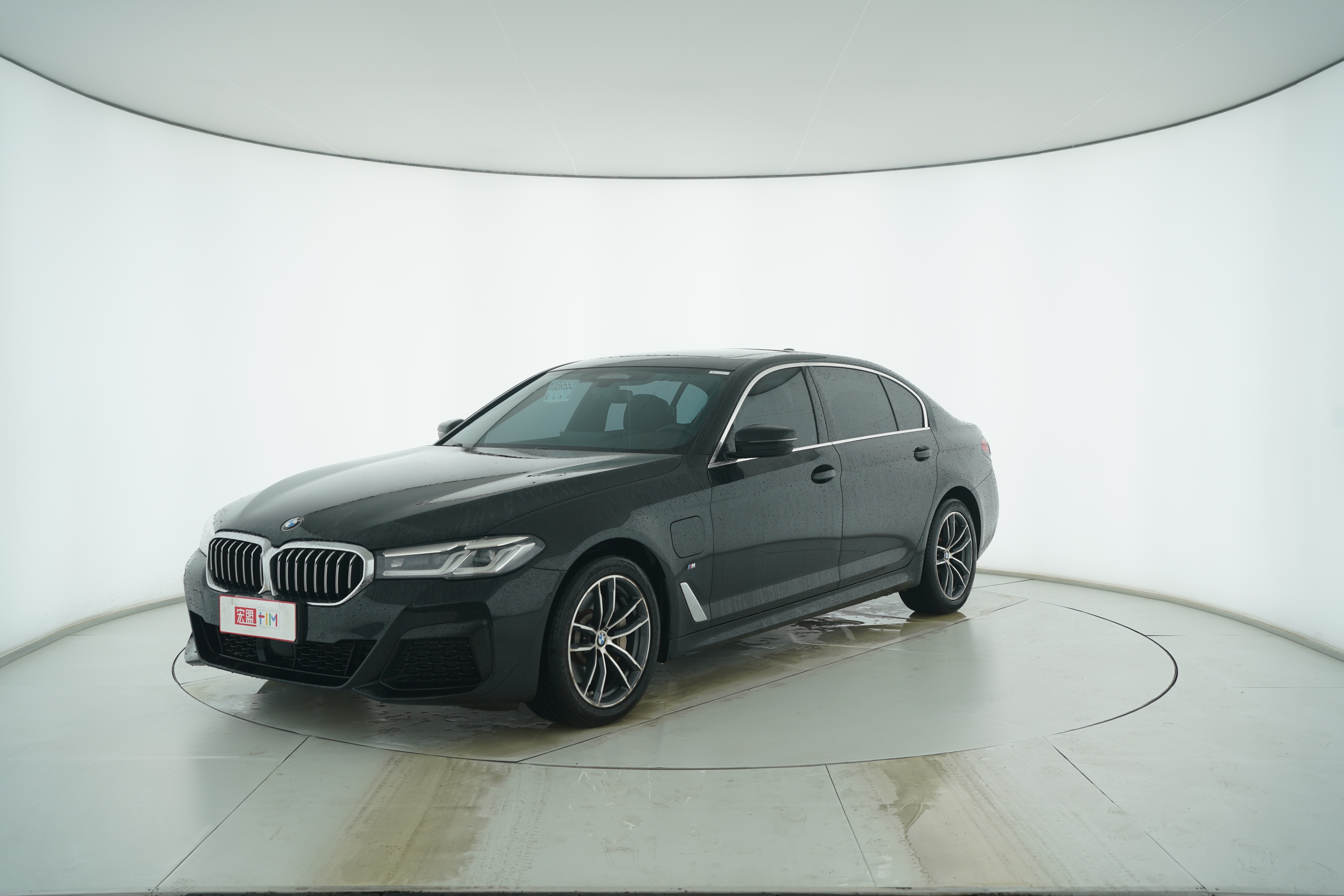 BMW 5 Series Hybrid 2021 — фото 1