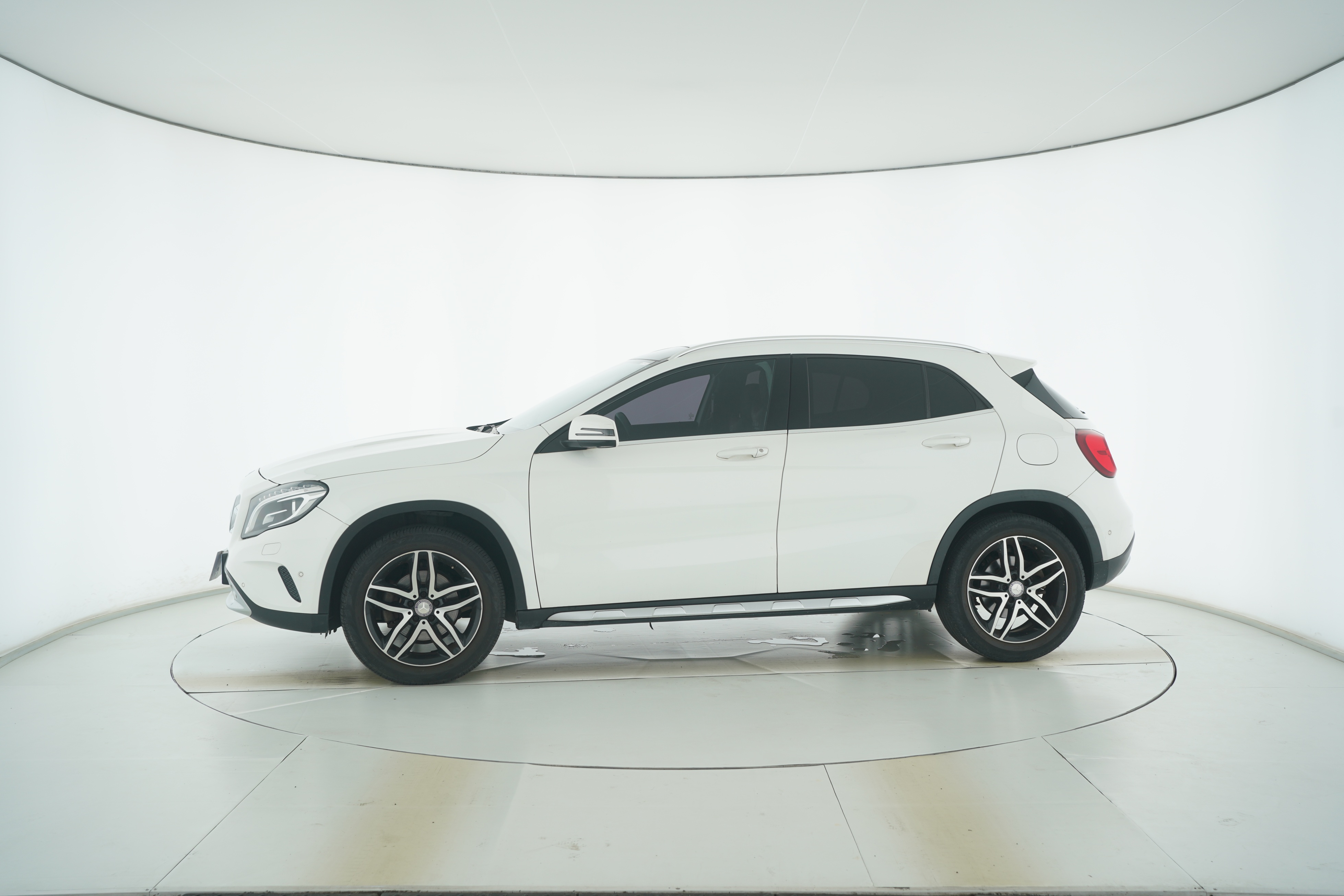 Mercedes Benz GLA 2016 — фото 7