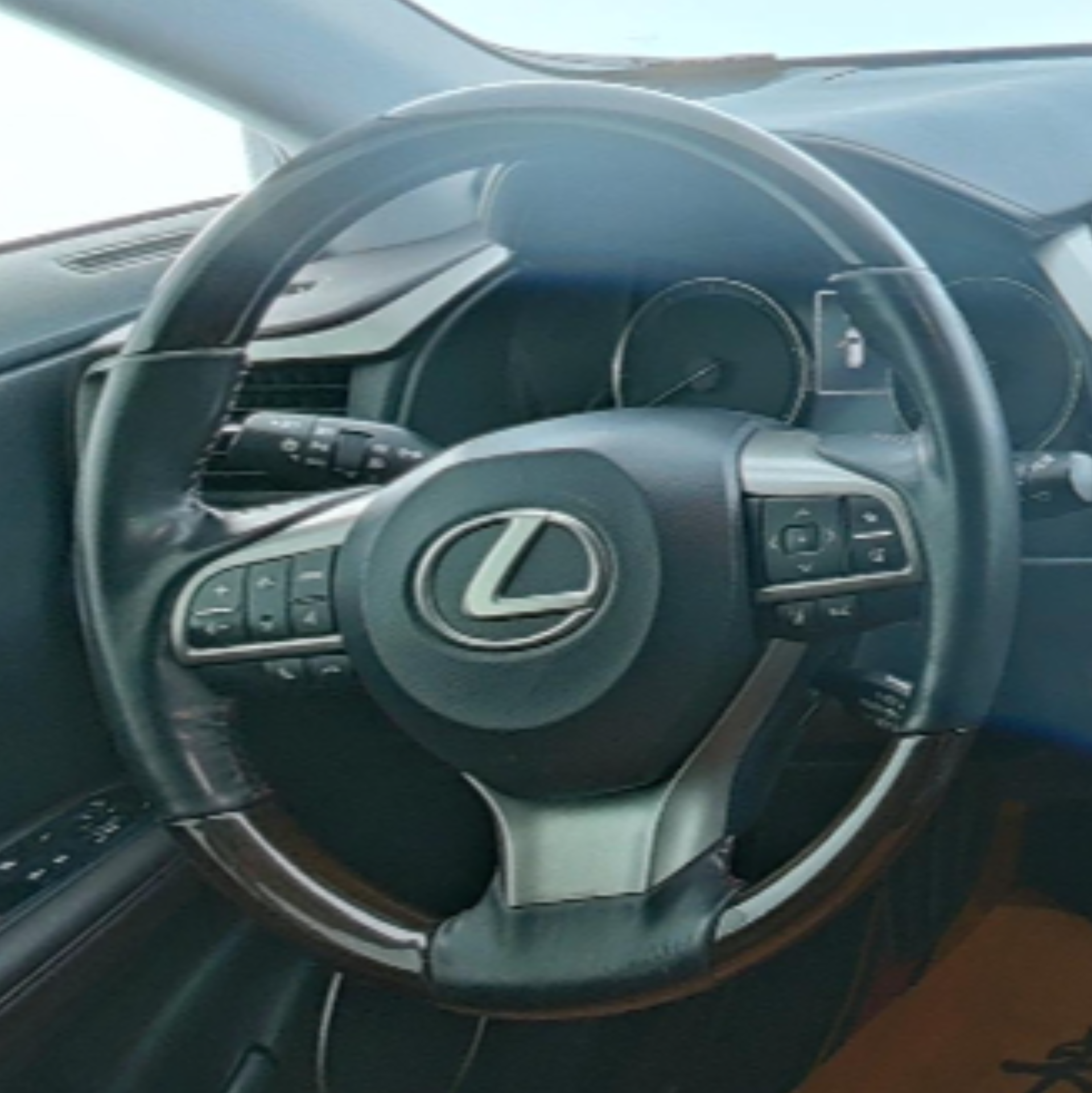 Lexus RX 2017 — фото 10