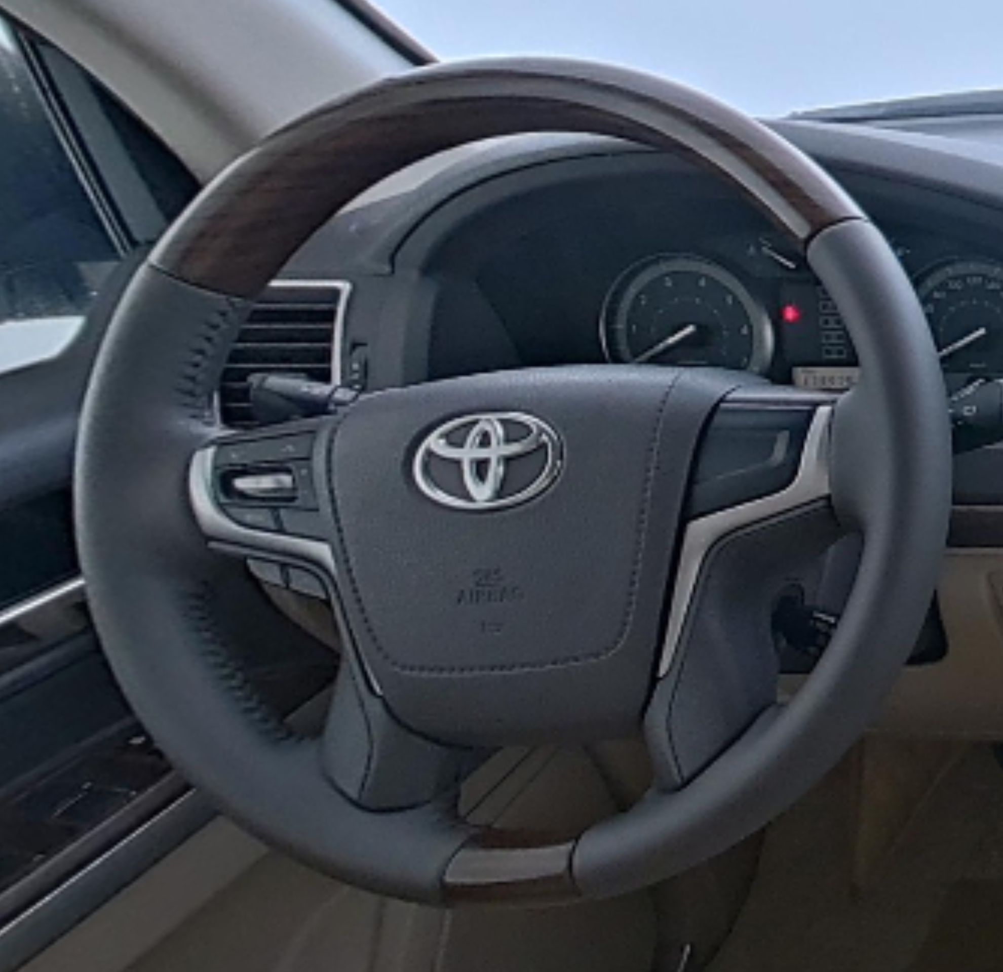 Toyota Land Cruiser (Imported) 2017 — фото 10