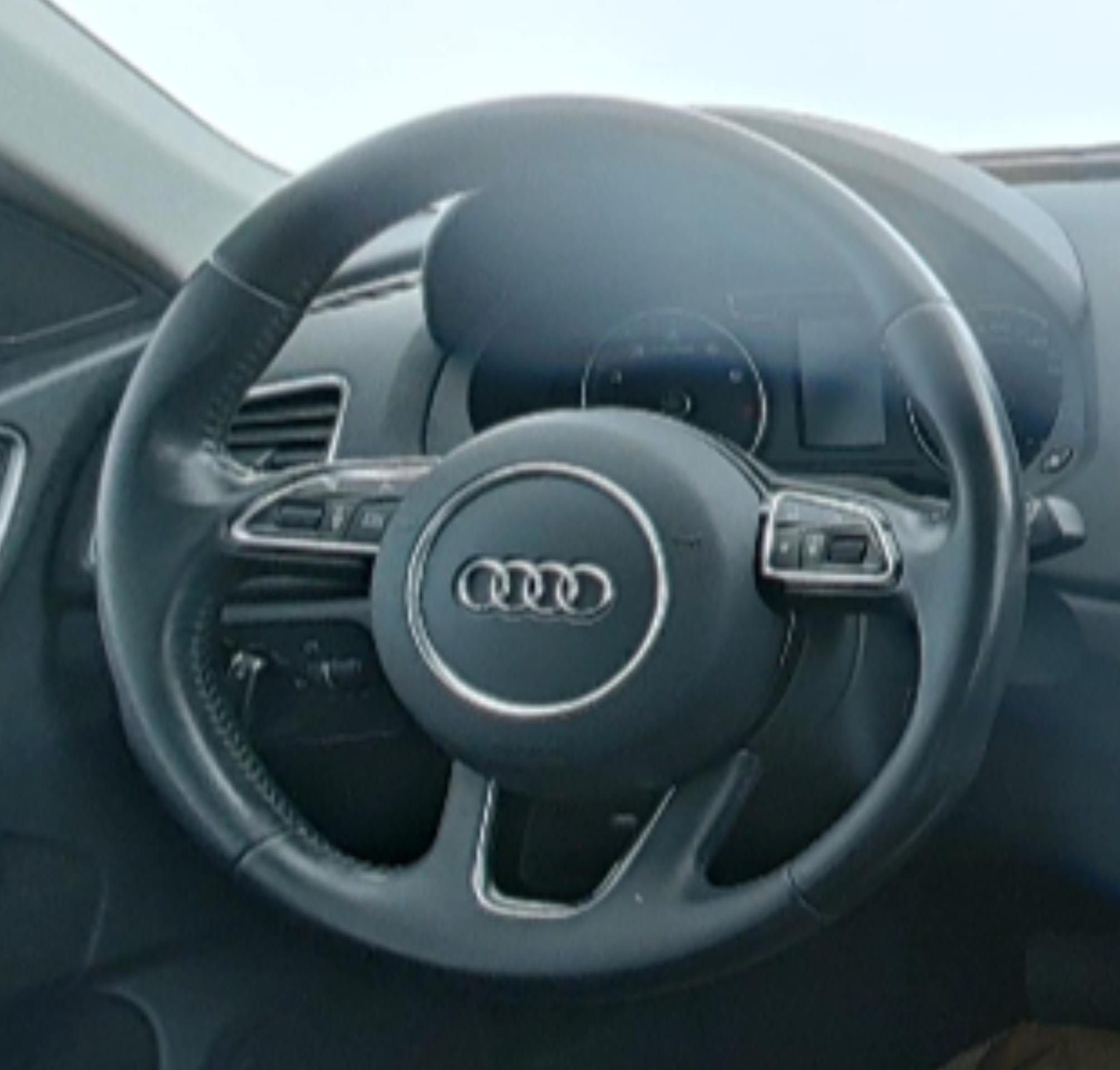 Audi Q3 2016 — фото 10