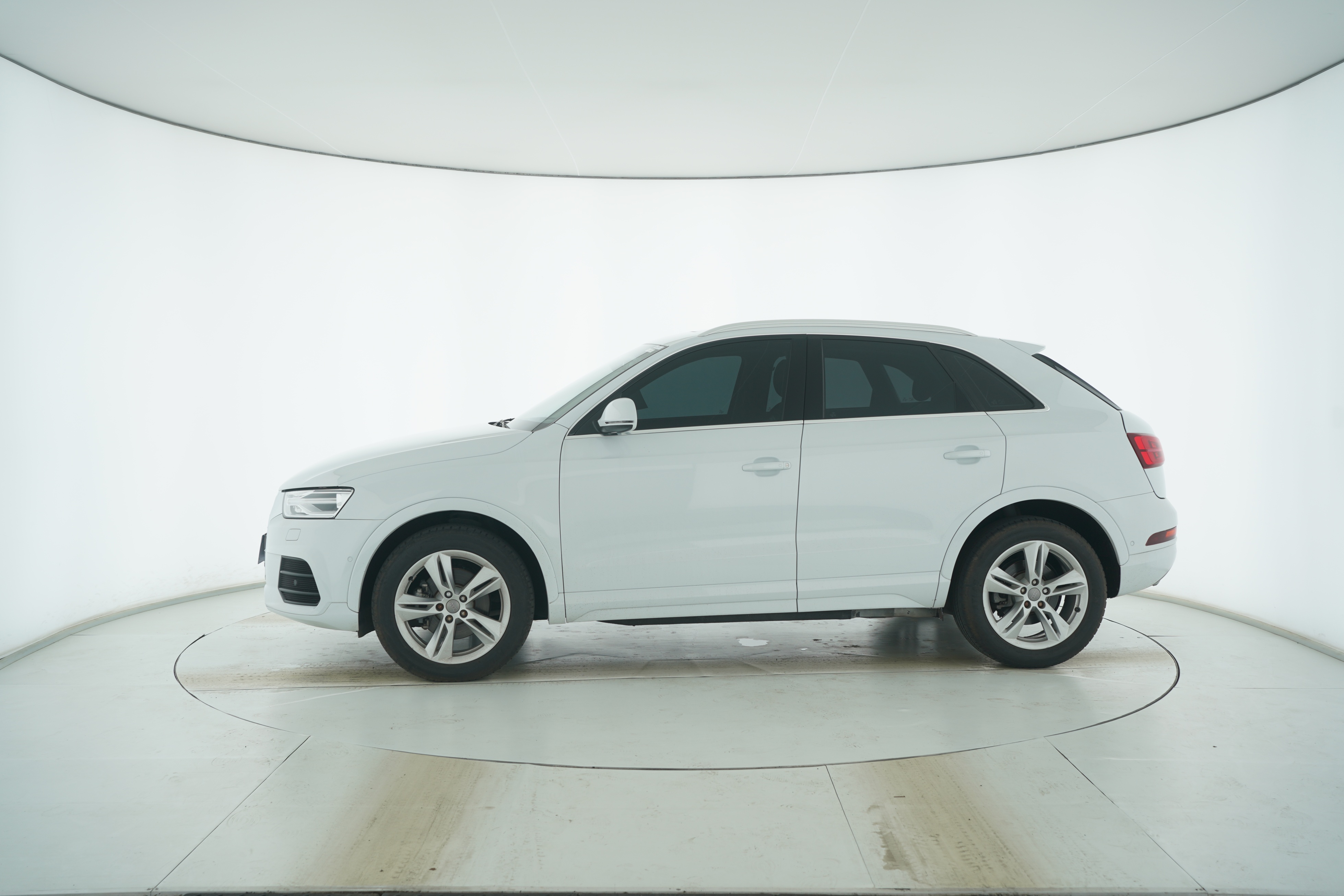 Audi Q3 2016 — фото 7
