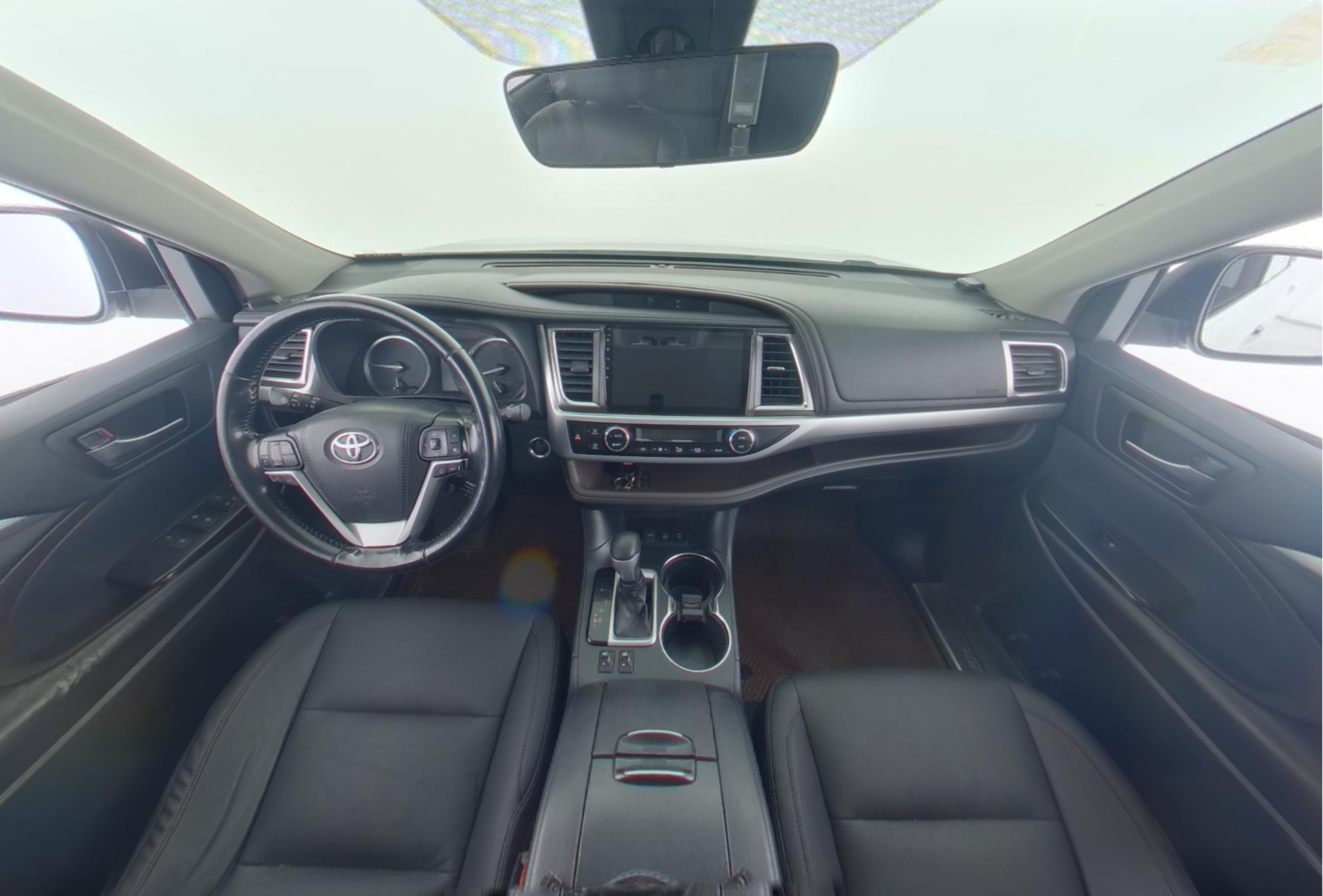Toyota Highlander 2018 — фото 9