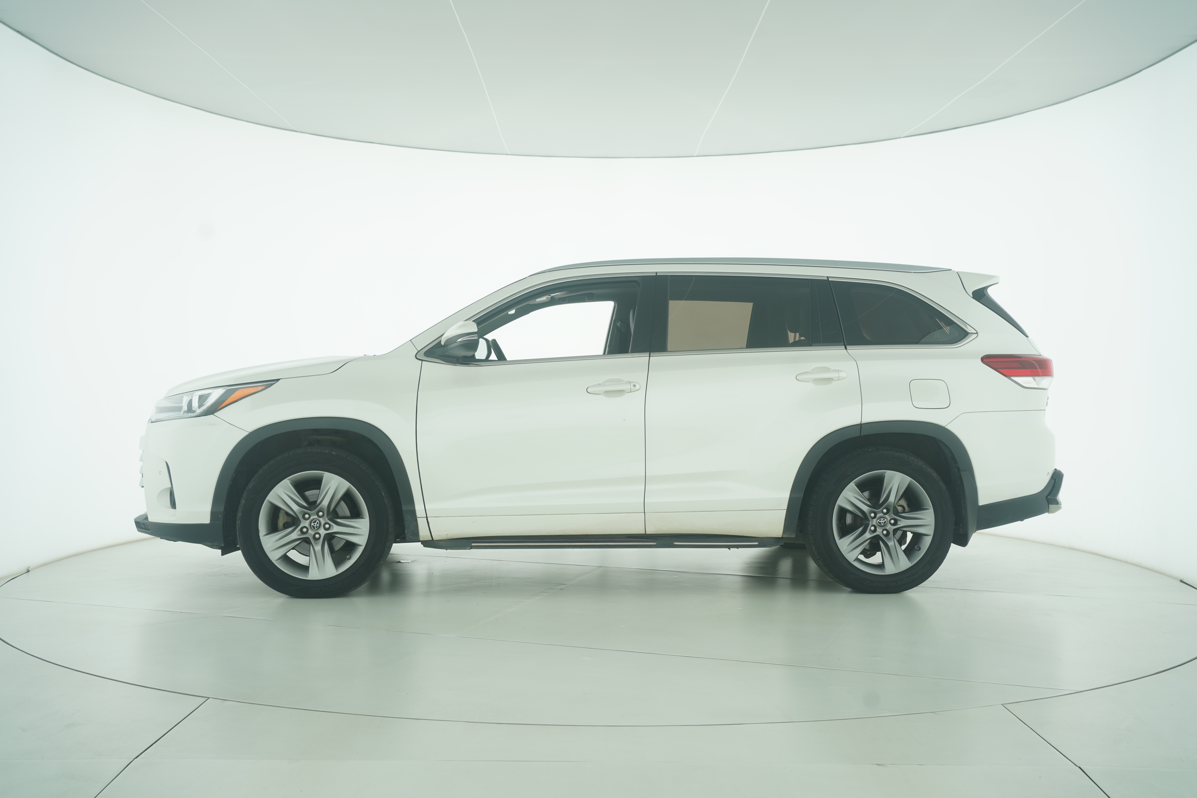Toyota Highlander 2018 — фото 7