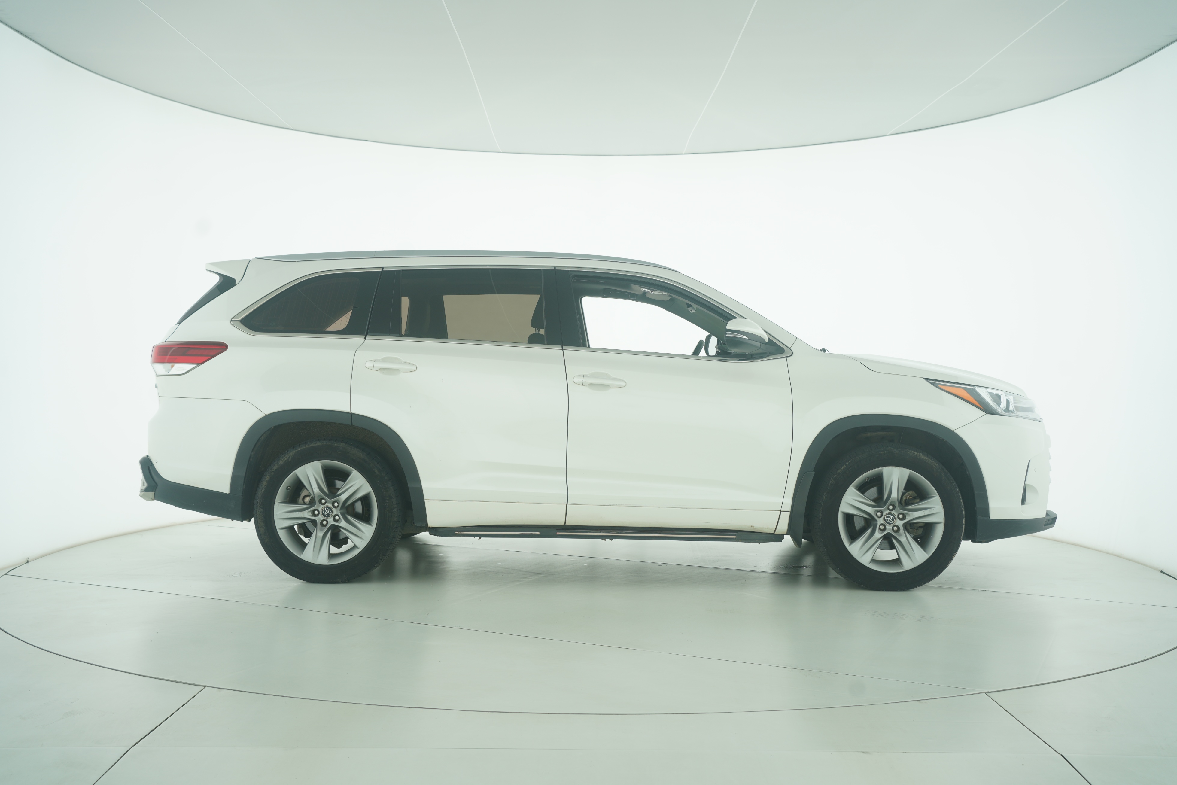 Toyota Highlander 2018 — фото 8