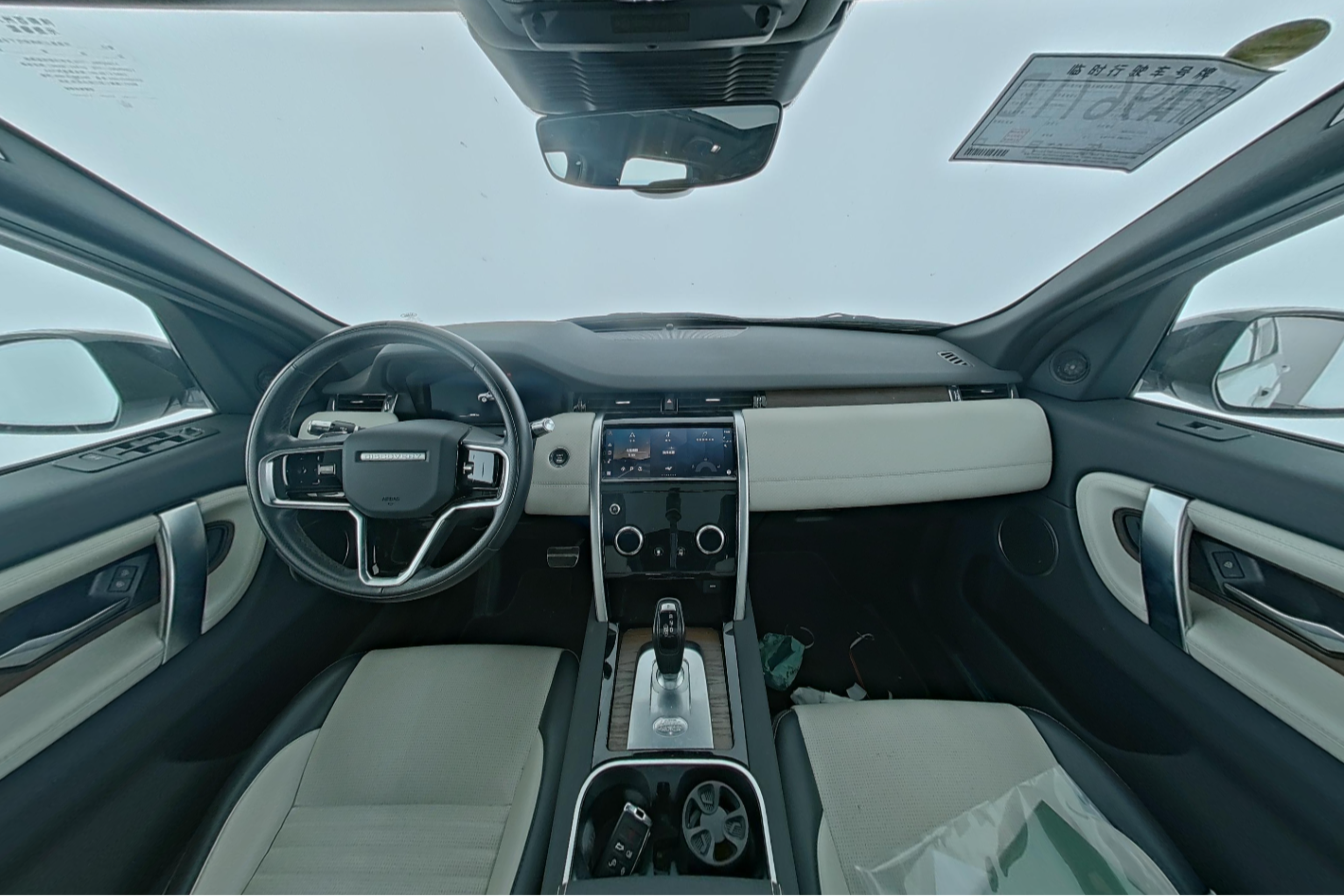 Land Rover Discover the Sports Version 2021 — фото 9