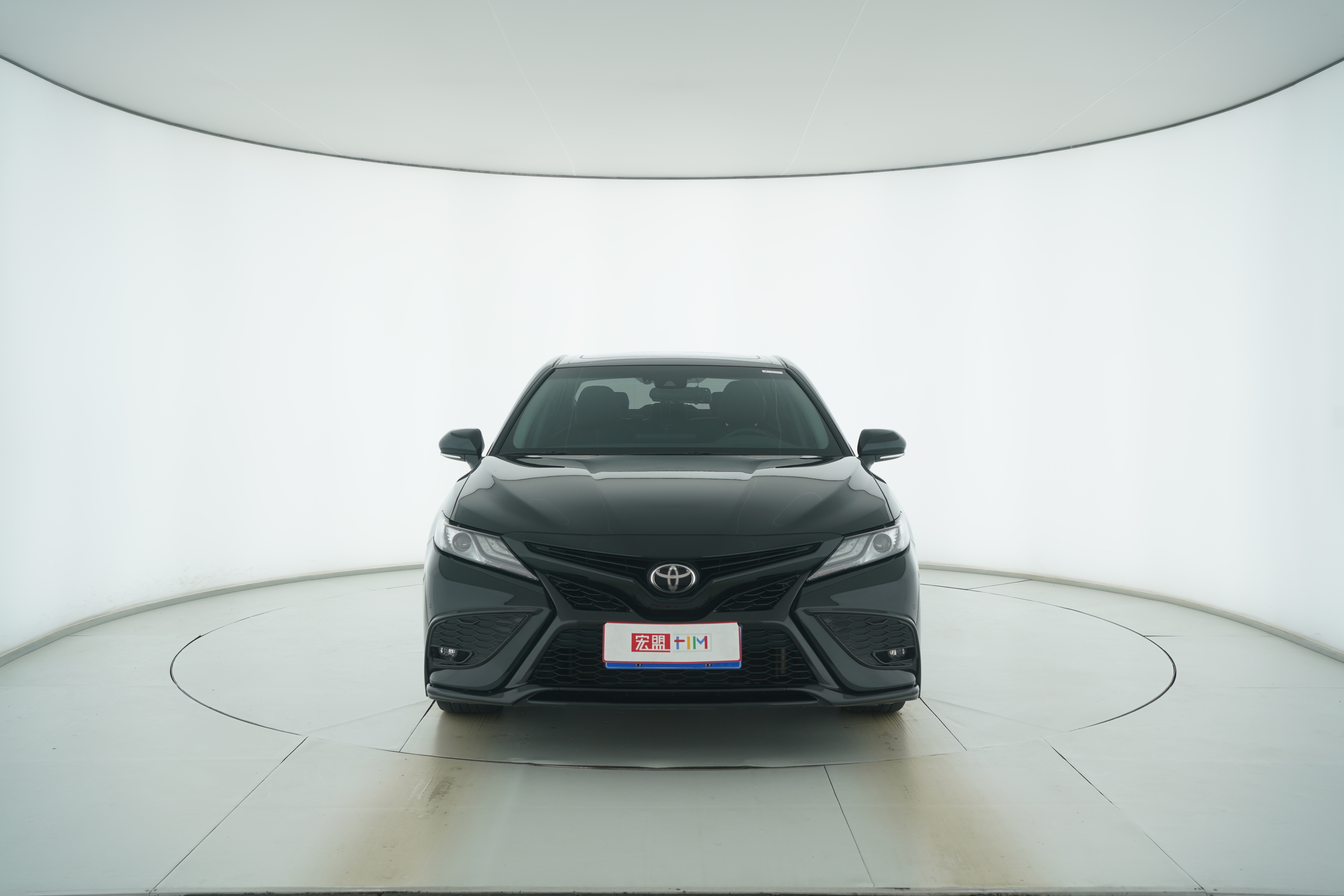 Toyota Camry 2023 — фото 5