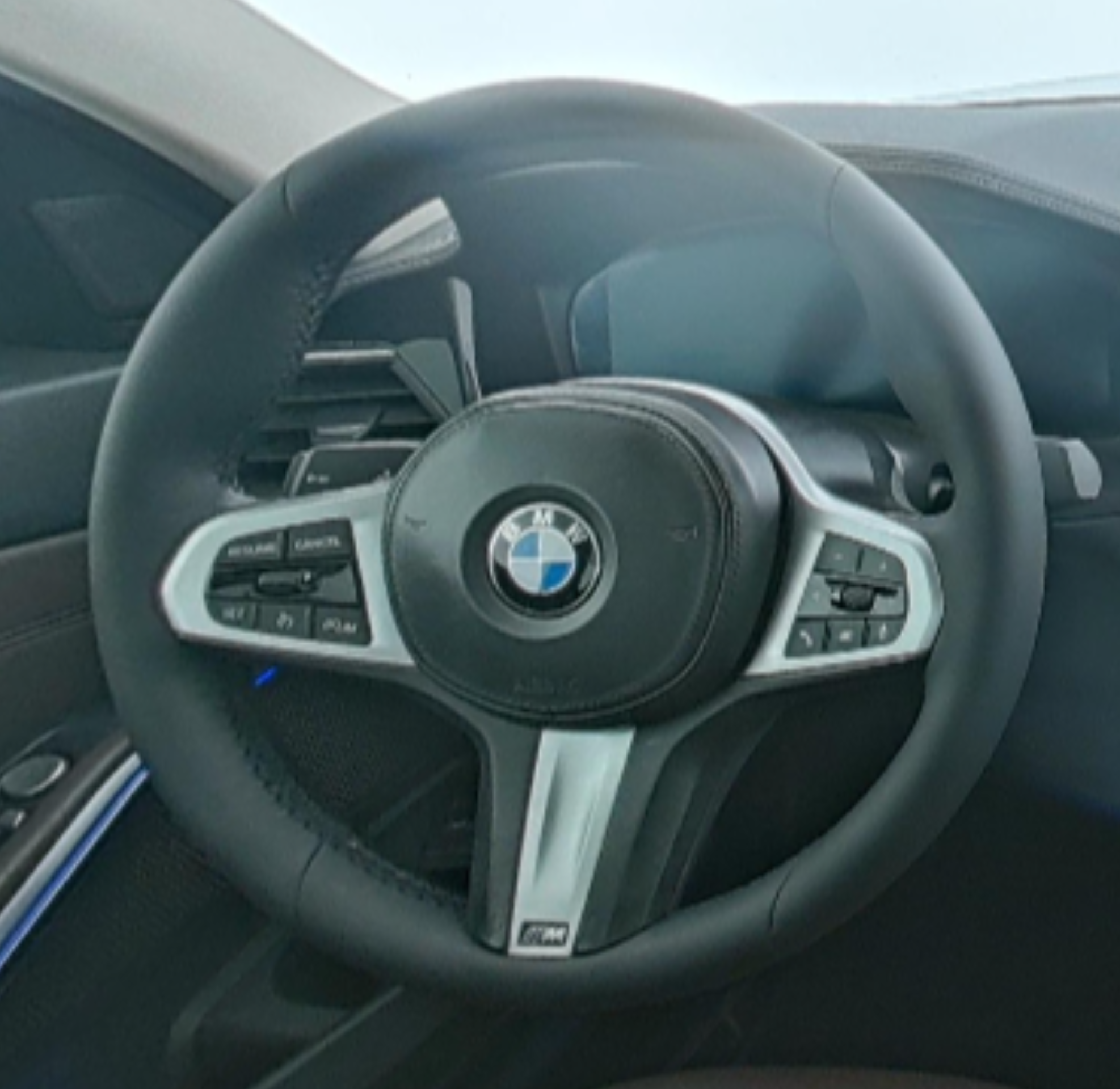 BMW 3 Series 2022 — фото 10