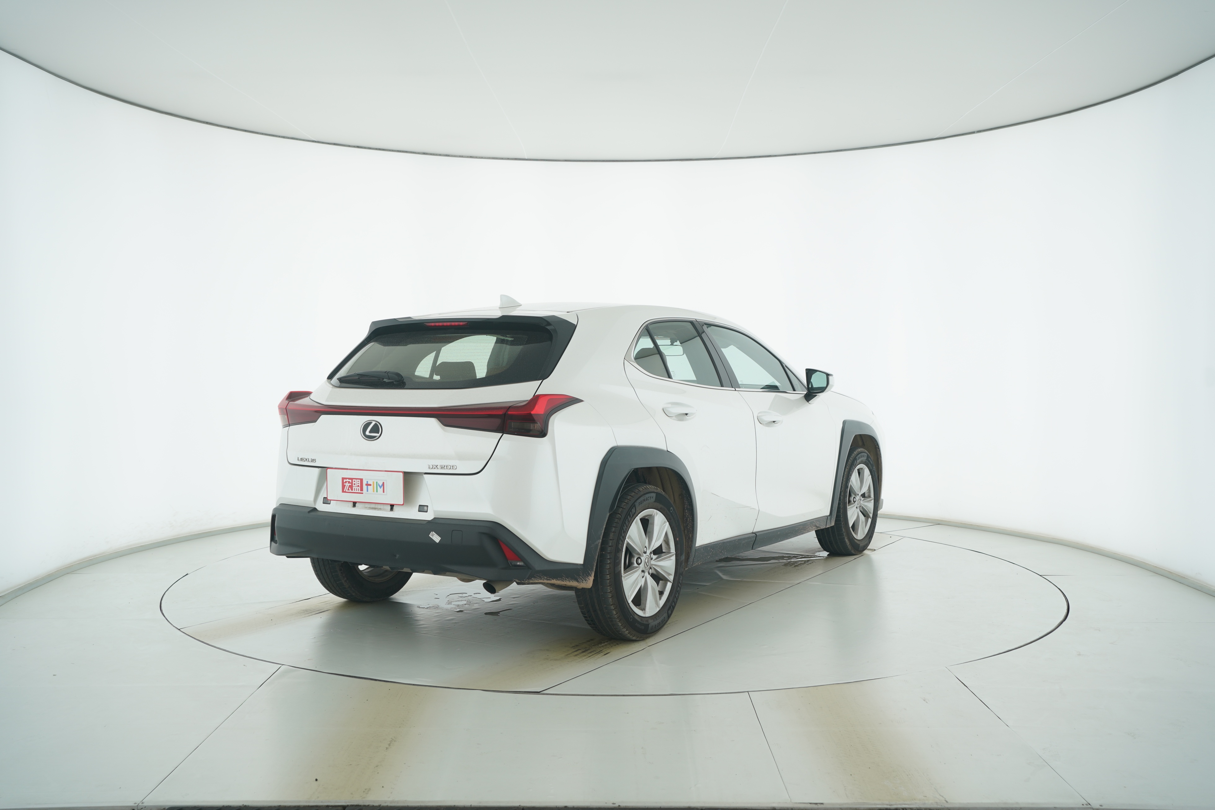 Lexus UX 2020 — фото 4