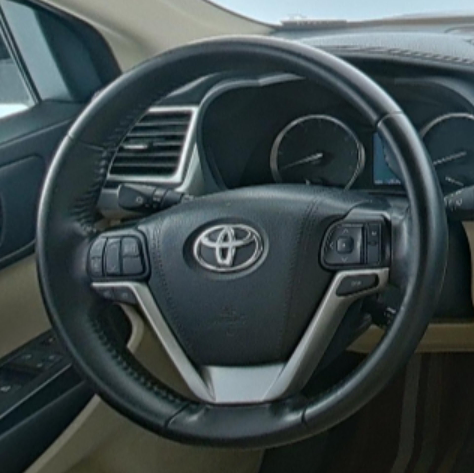 Toyota Highlander 2017 — фото 10