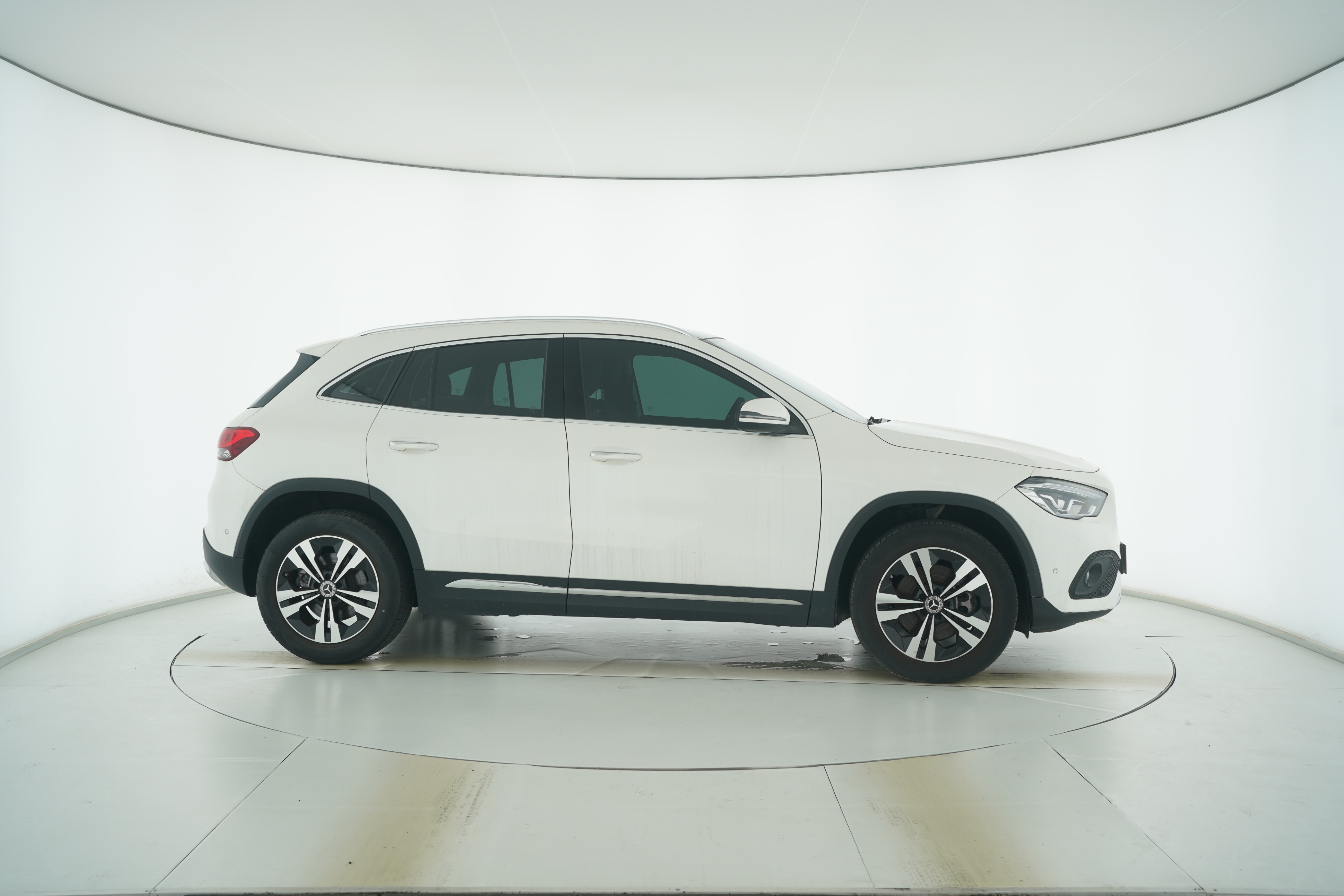Mercedes Benz GLA 2022 — фото 8