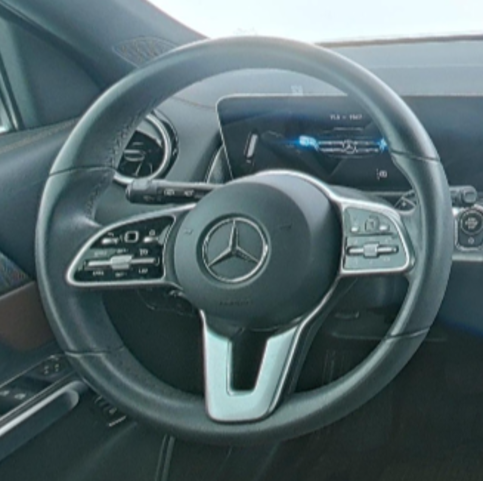 Mercedes Benz GLB 2020 — фото 10