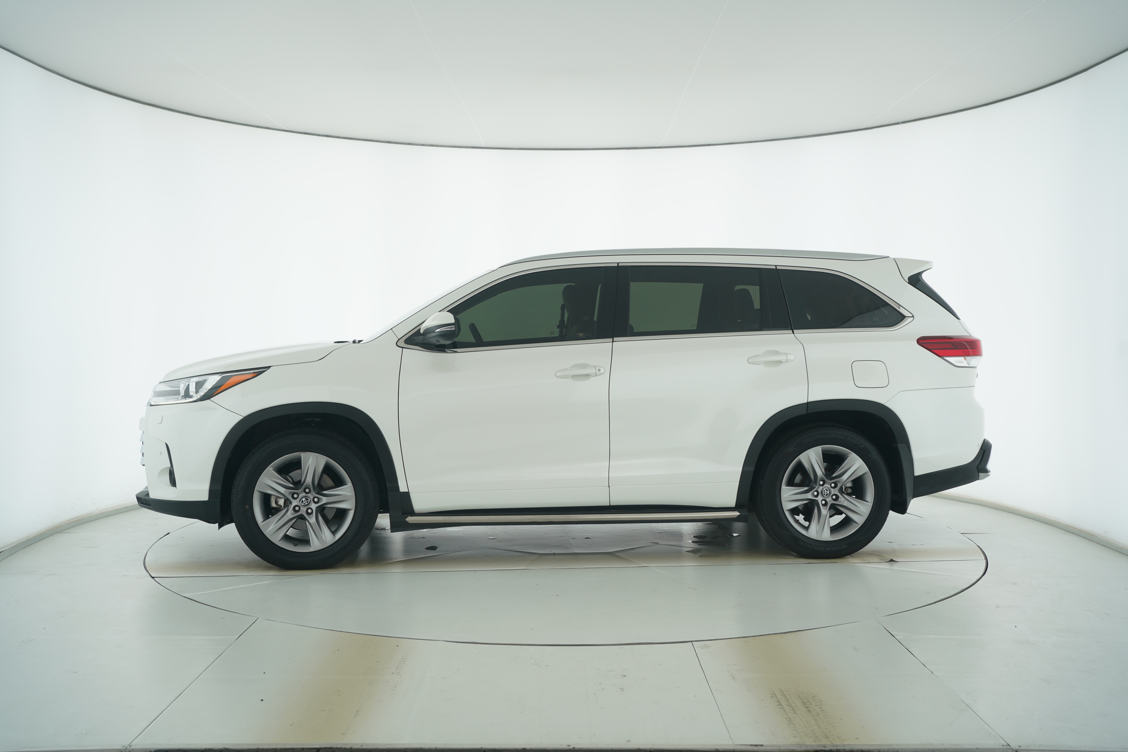Toyota Highlander 2018 — фото 7