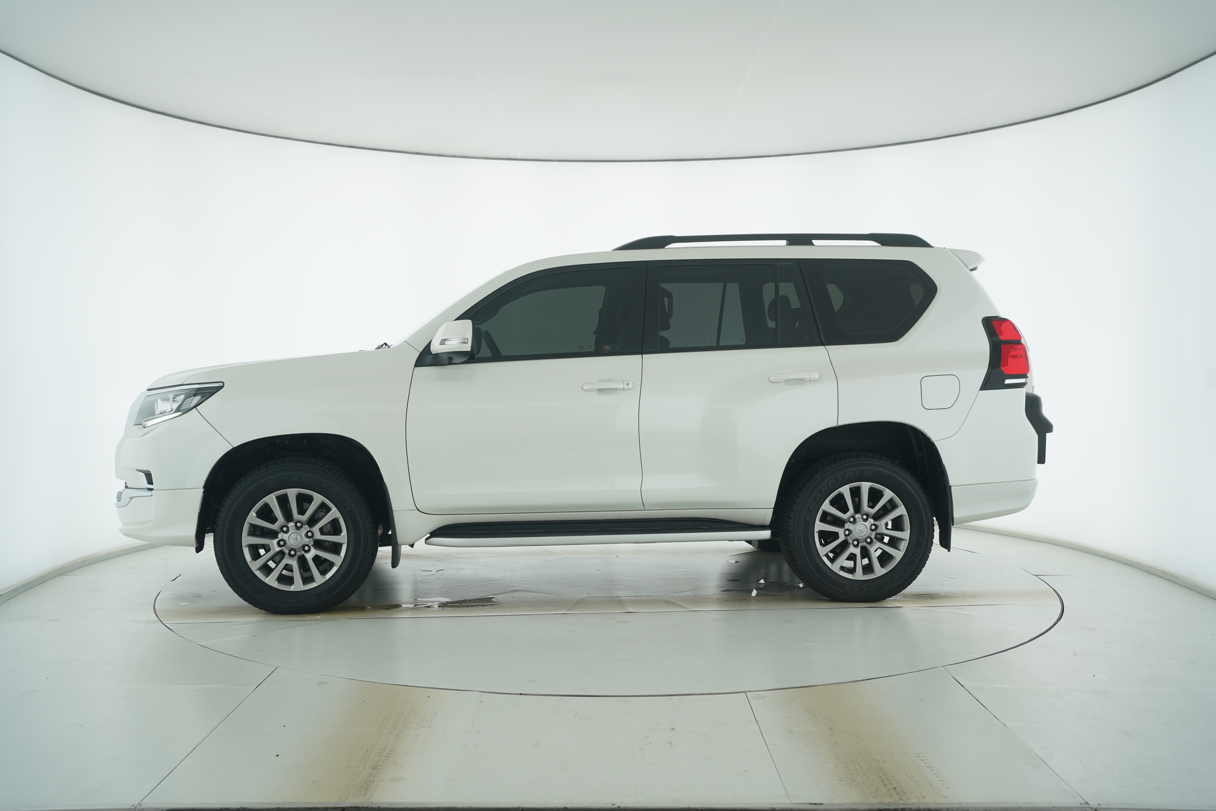 Toyota Prado 2019 — фото 7