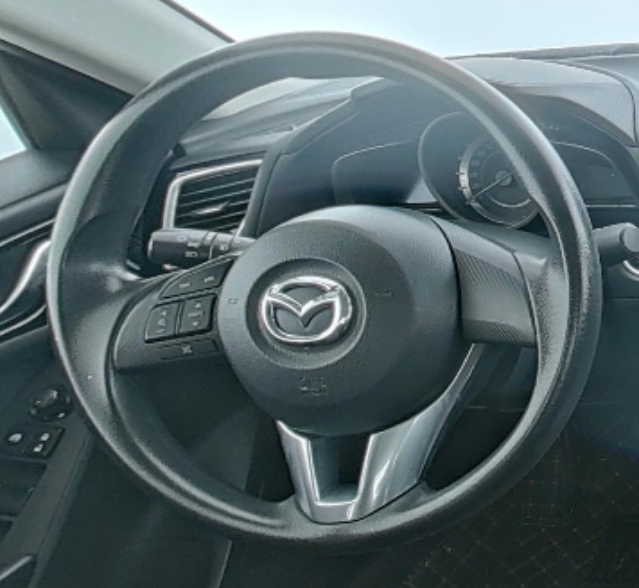 Mazda 3 Axela 2016 — фото 10