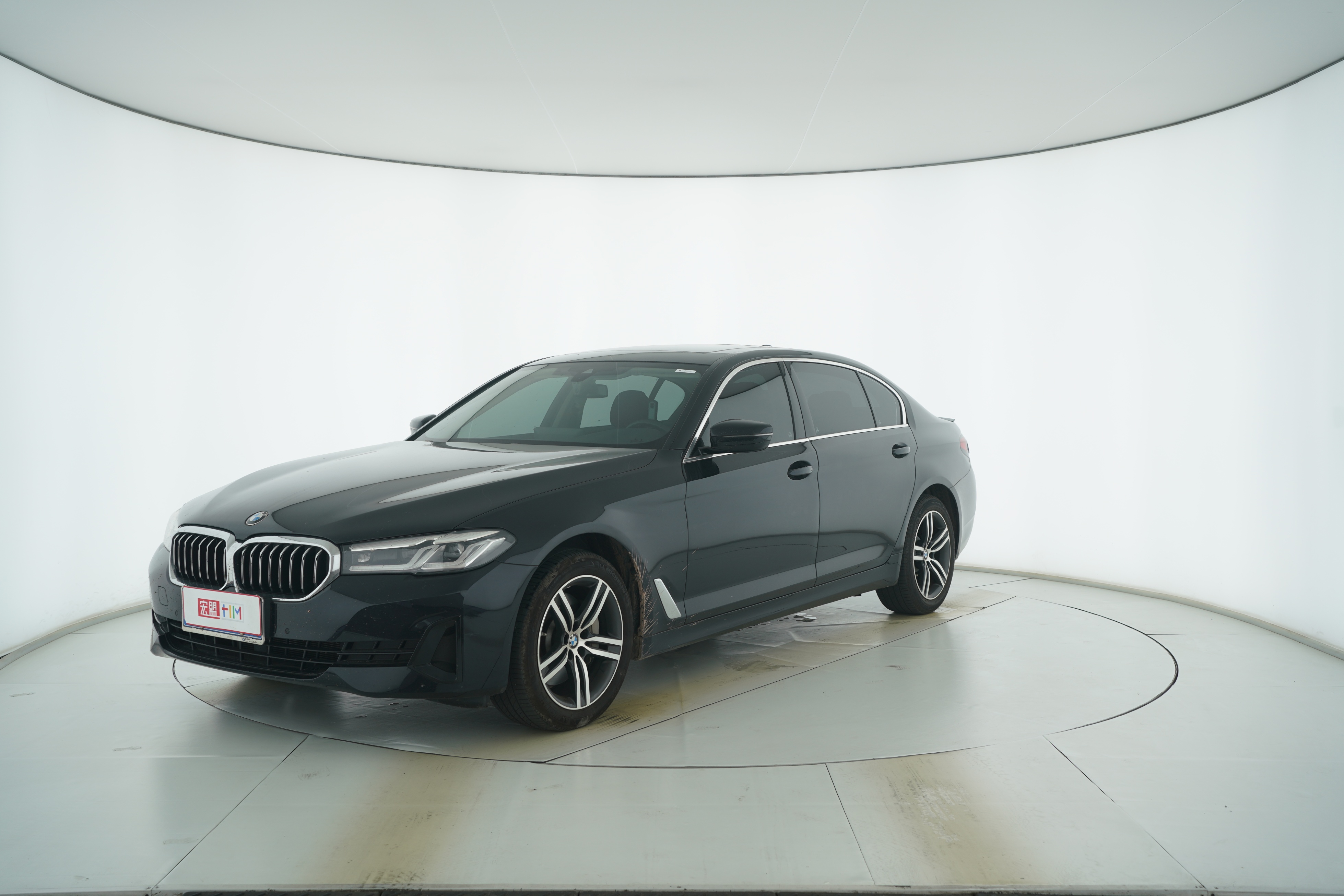 BMW 5 Series 2023 — фото 1