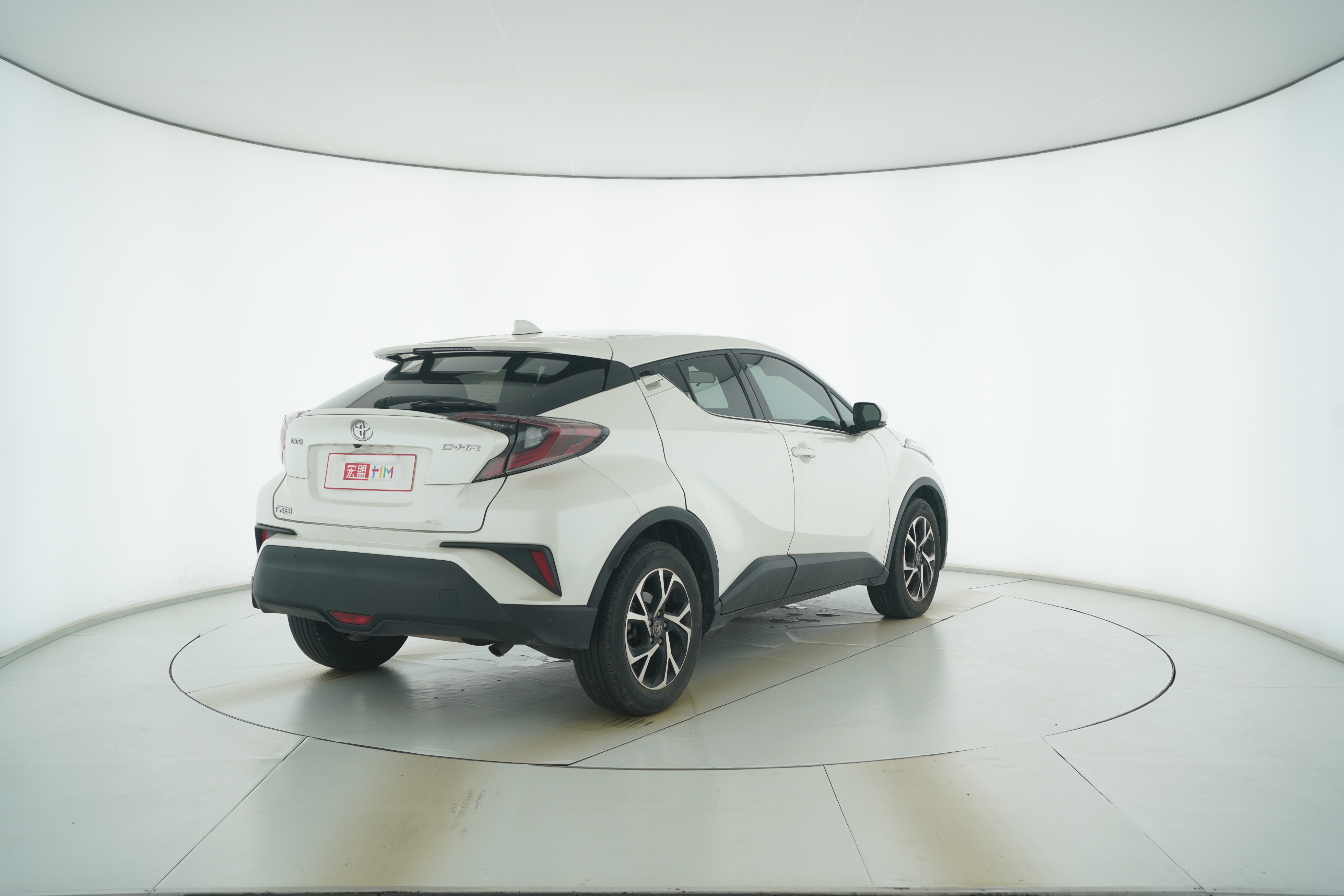 Toyota C-HR 2020 — фото 4