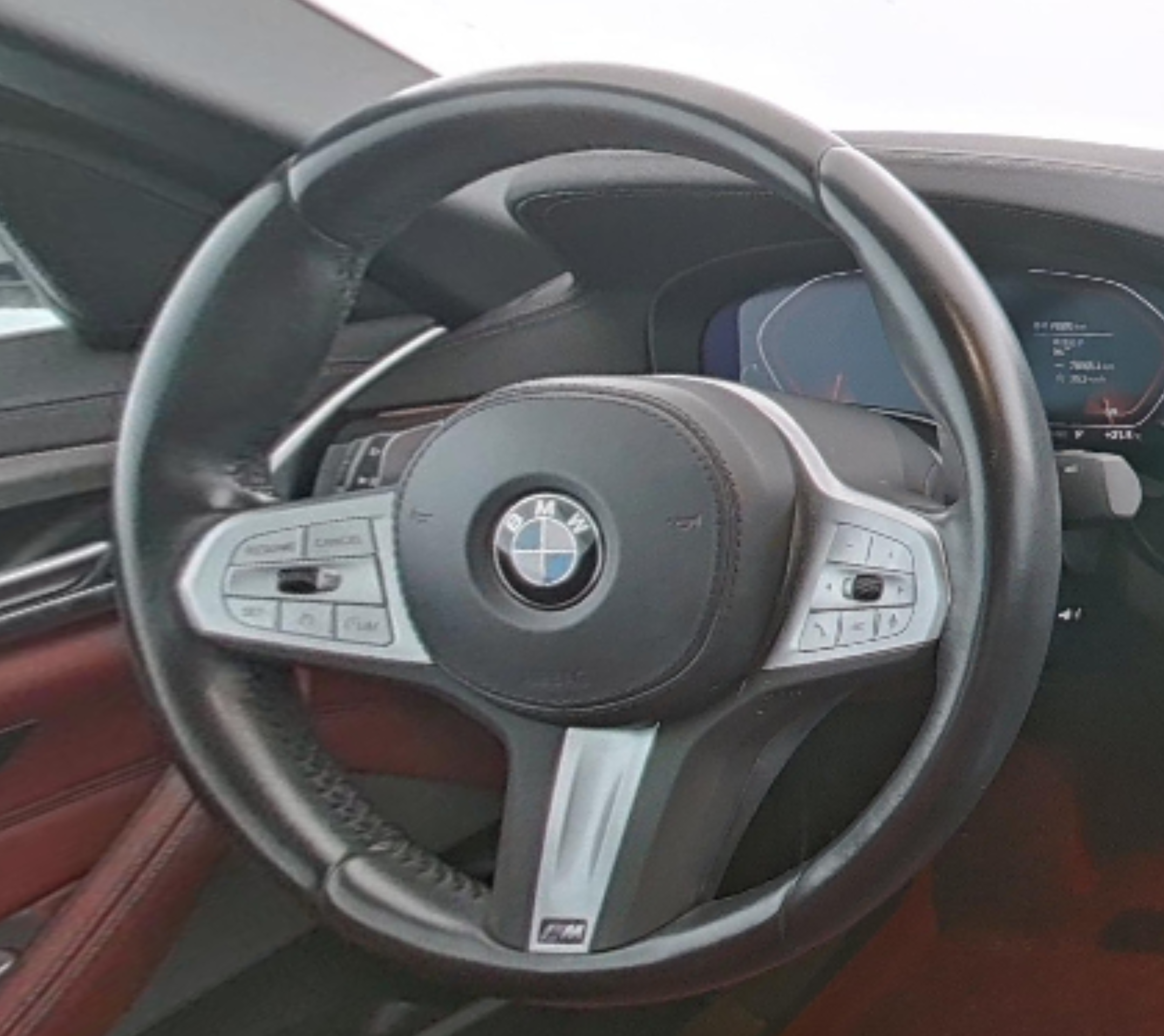 BMW 5 Series 2023 — фото 10