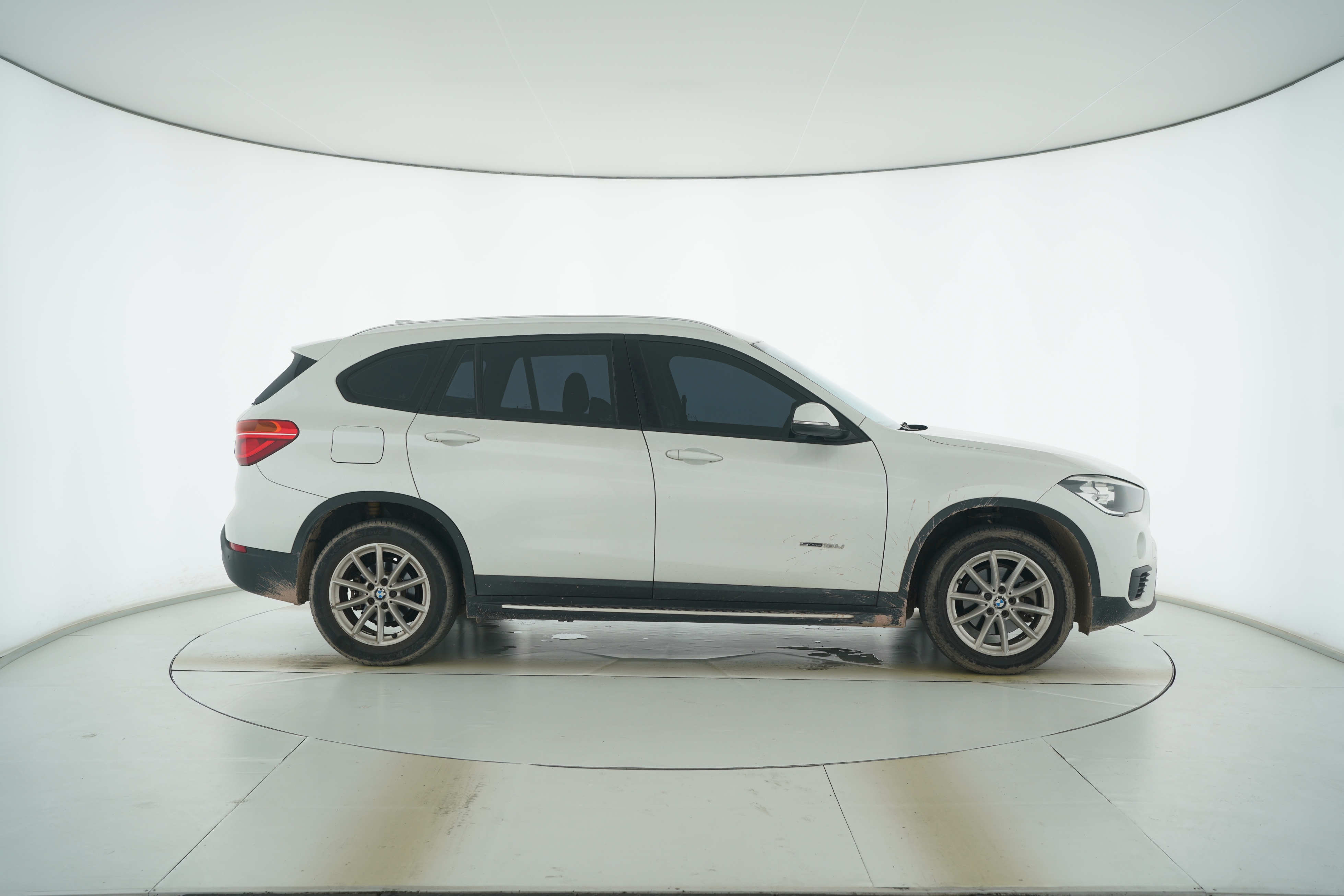 BMW X1 2018 — фото 8