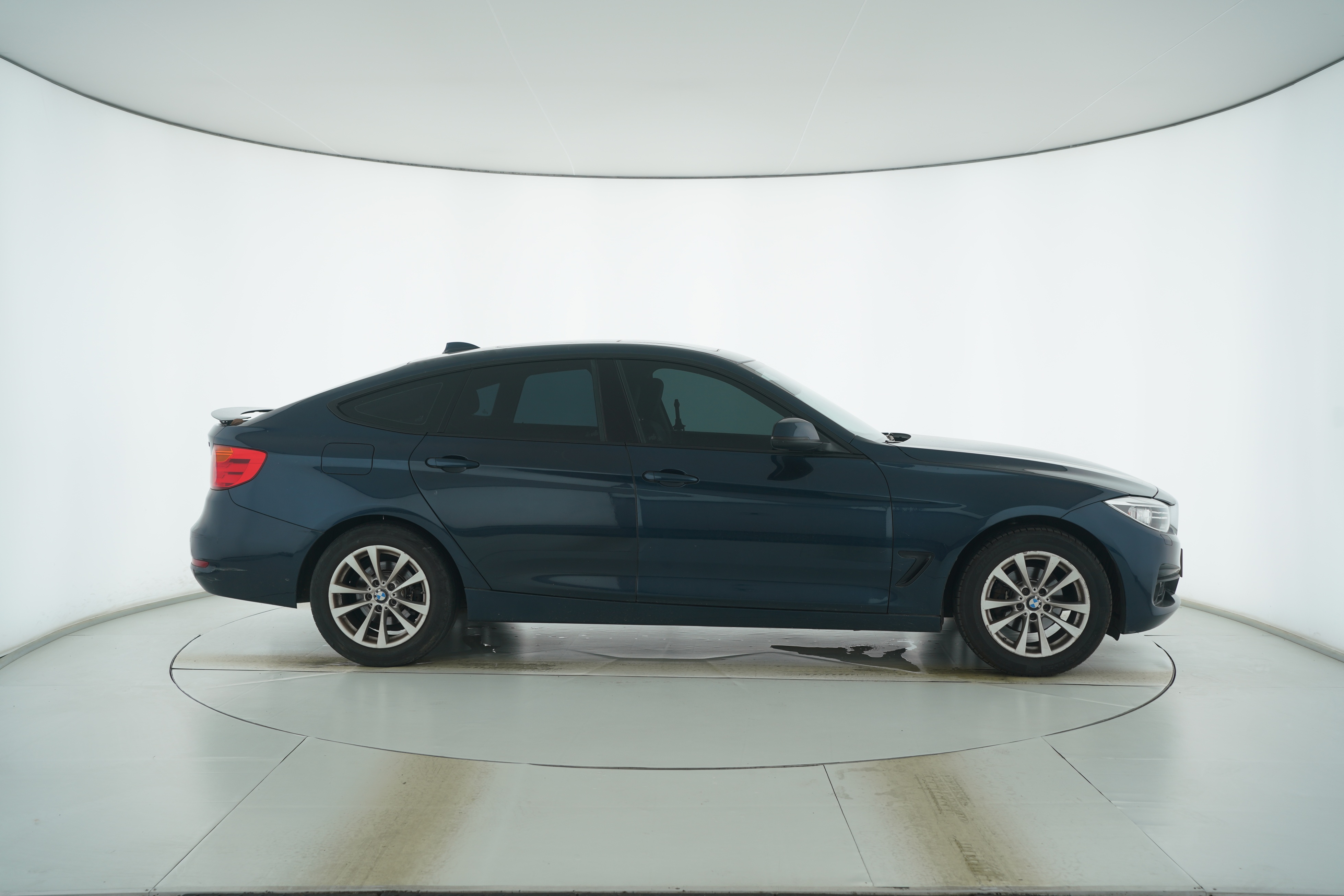 BMW 3 Series GT 2014 — фото 8