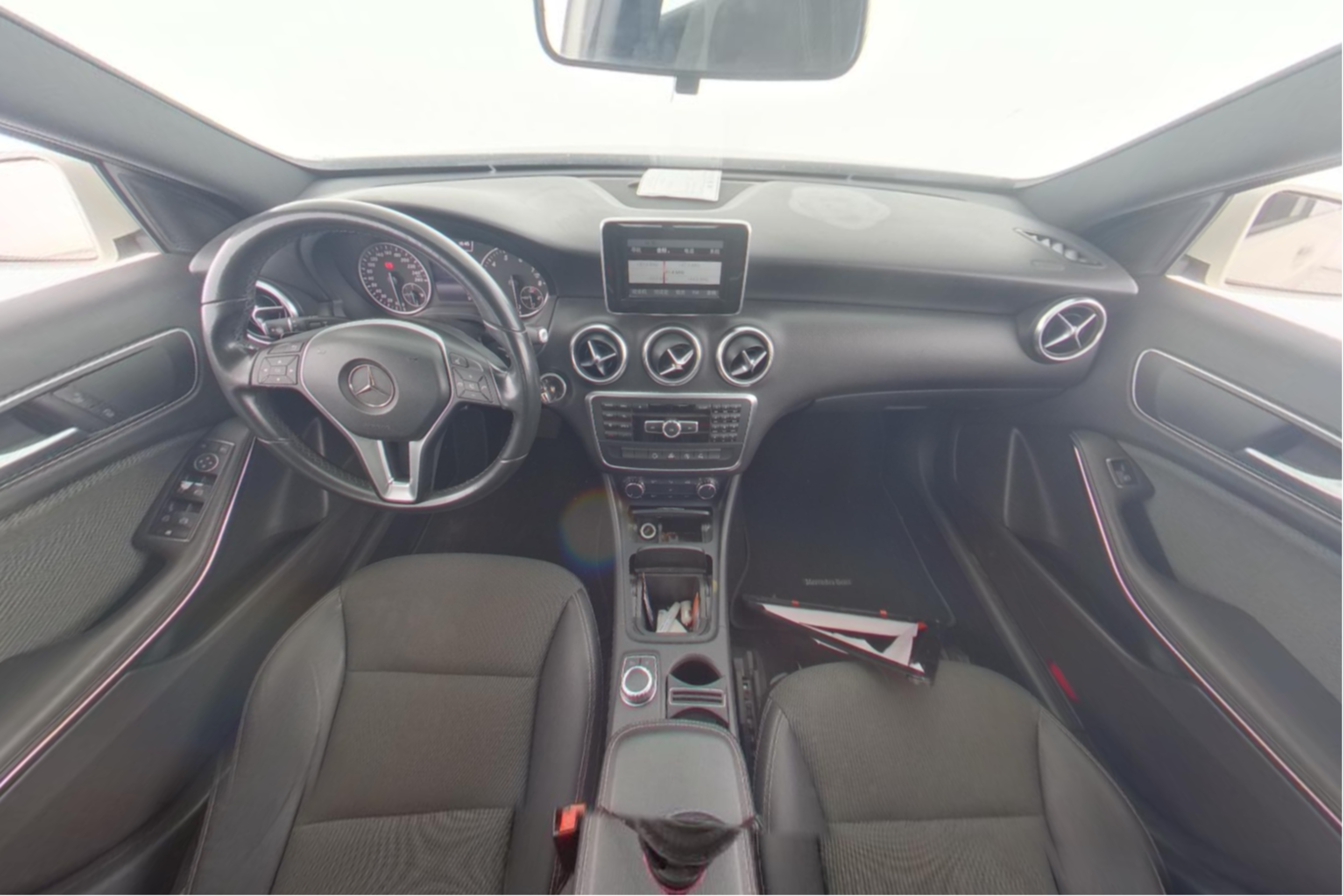 Mercedes Benz A-Class(Import) 2015 — фото 9