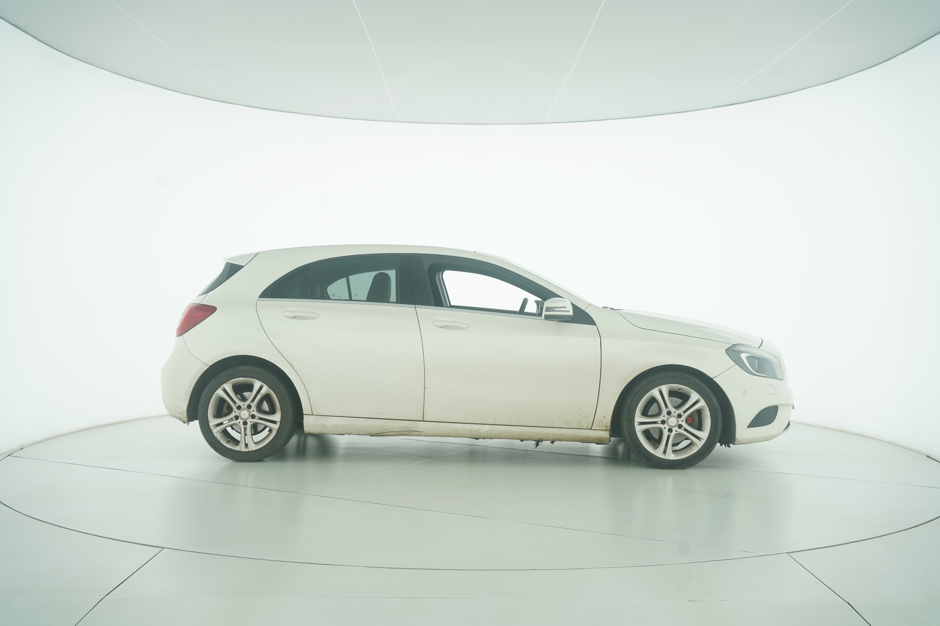 Mercedes Benz A-Class(Import) 2015 — фото 8