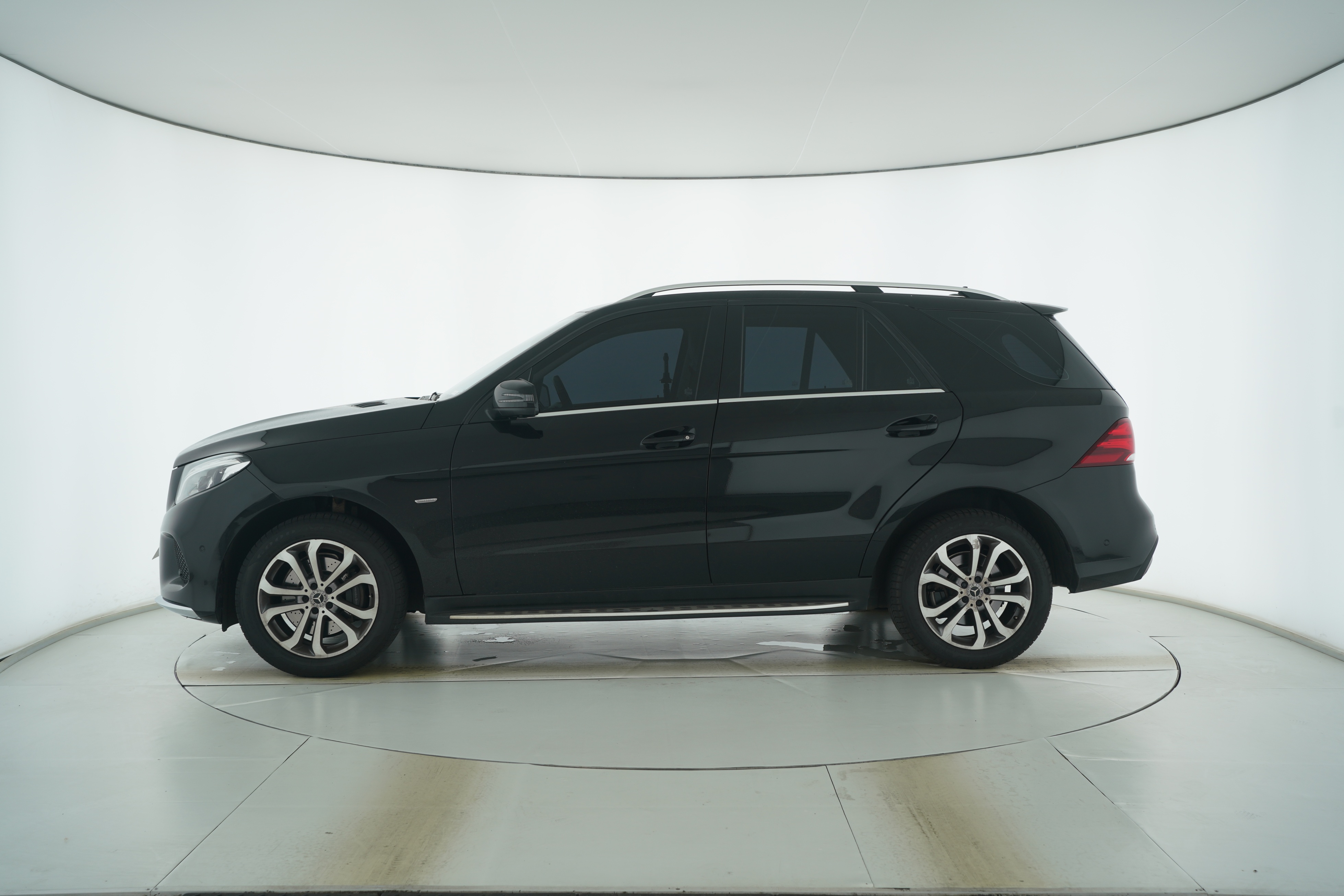 Mercedes Benz GLE 2018 — фото 7