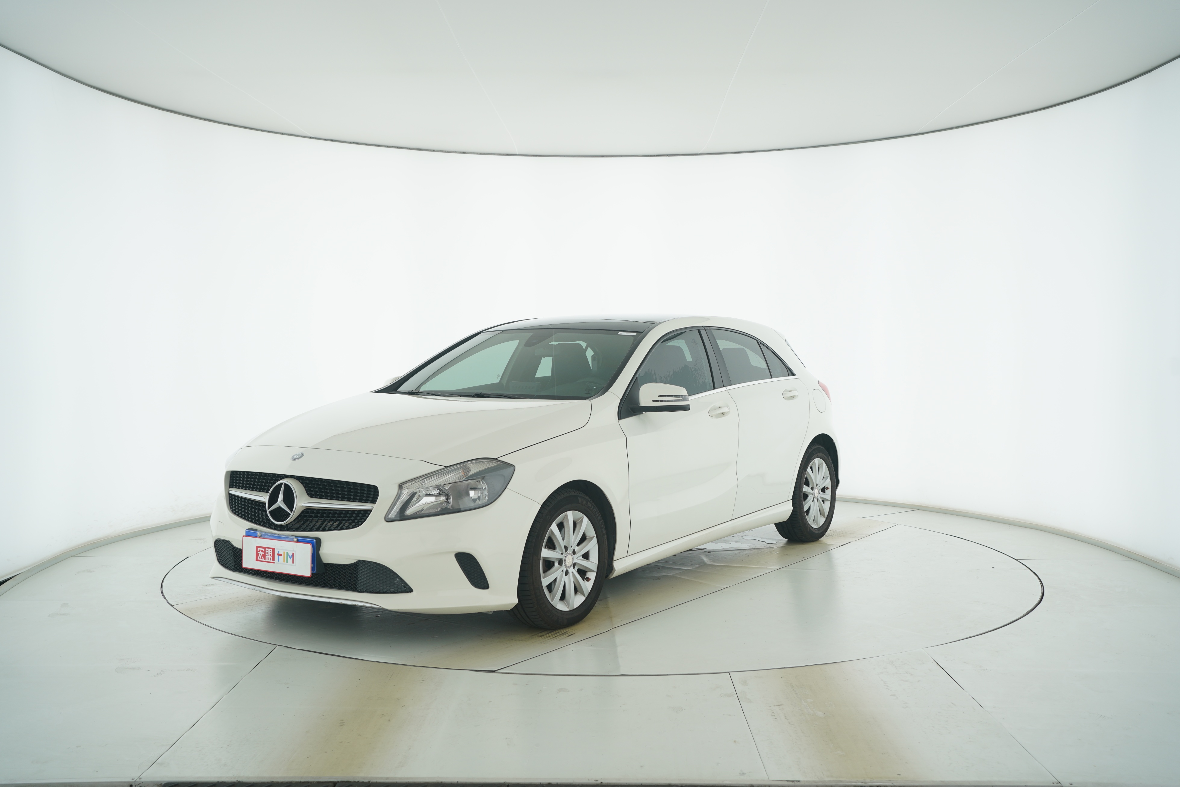 Mercedes Benz A-Class(Import) 2016 — фото 1