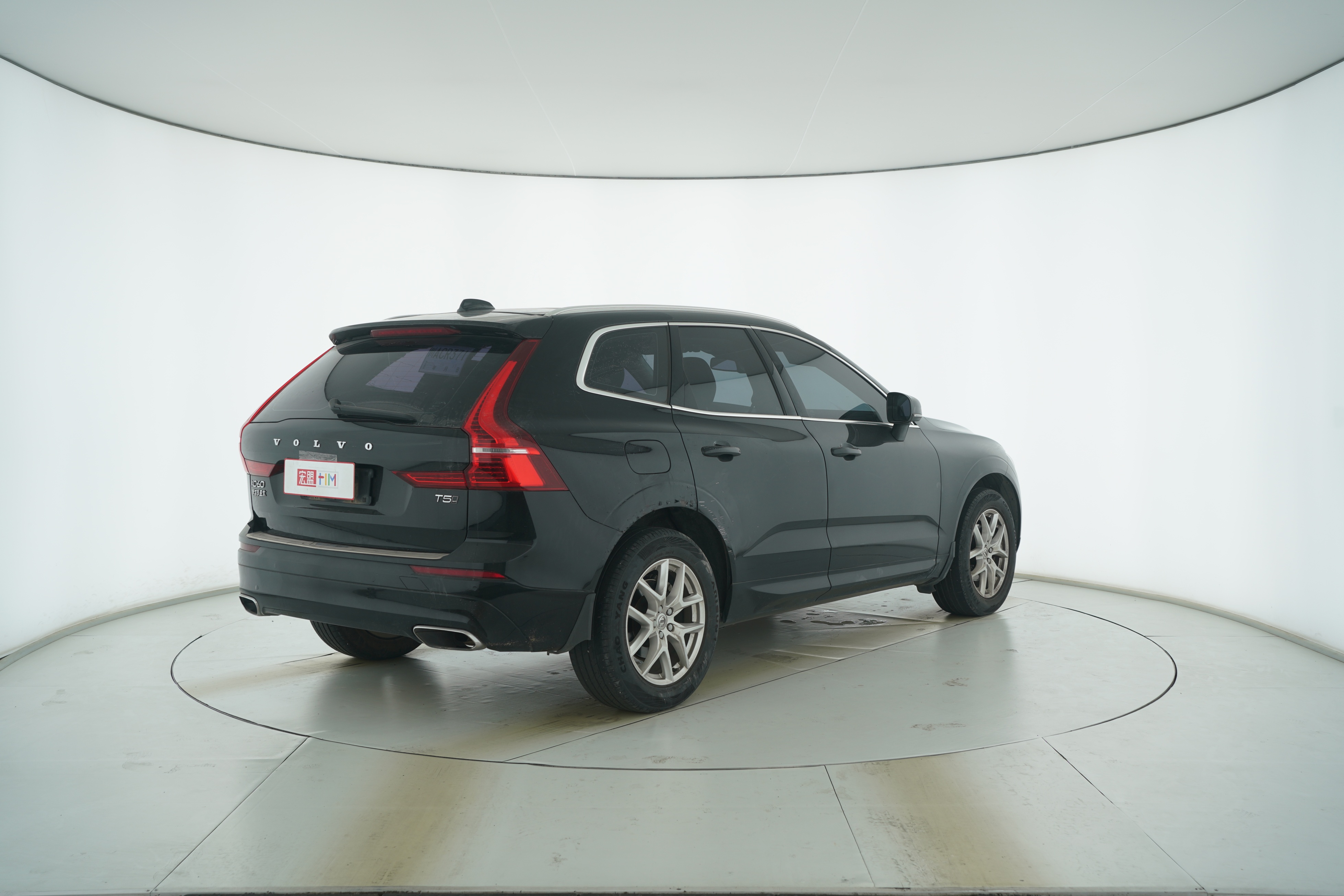VOLVO XC60 2019 — фото 4