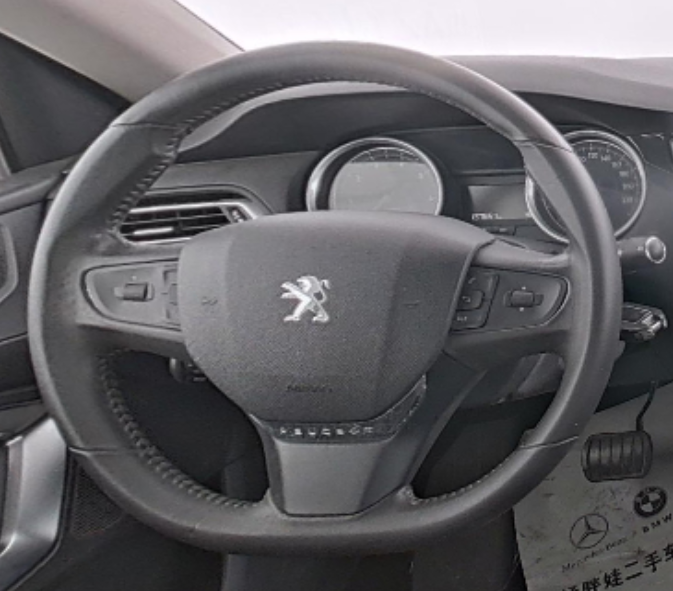 Peugeot 408 2014 — фото 10