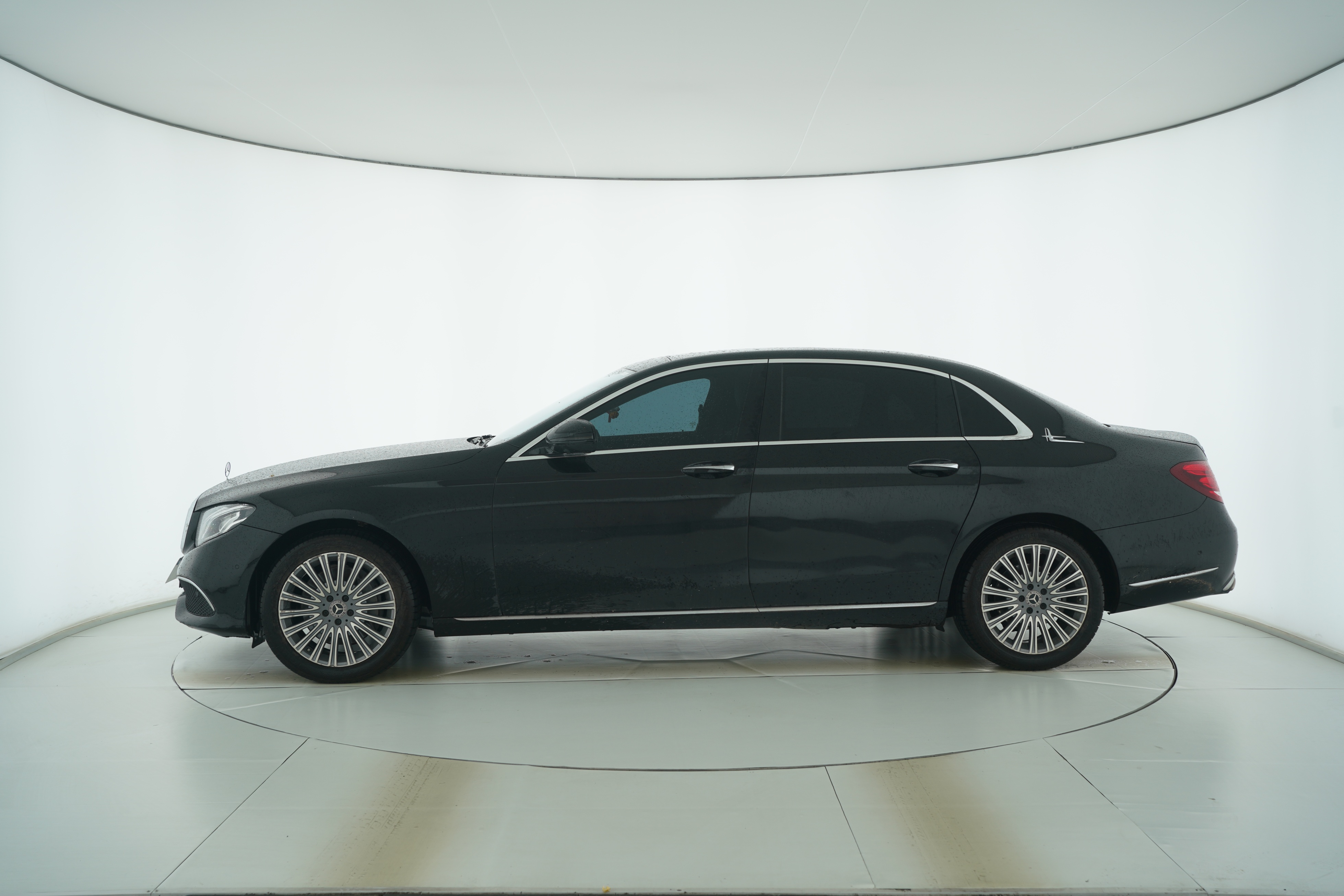 Mercedes Benz E-Class 2020 — фото 7